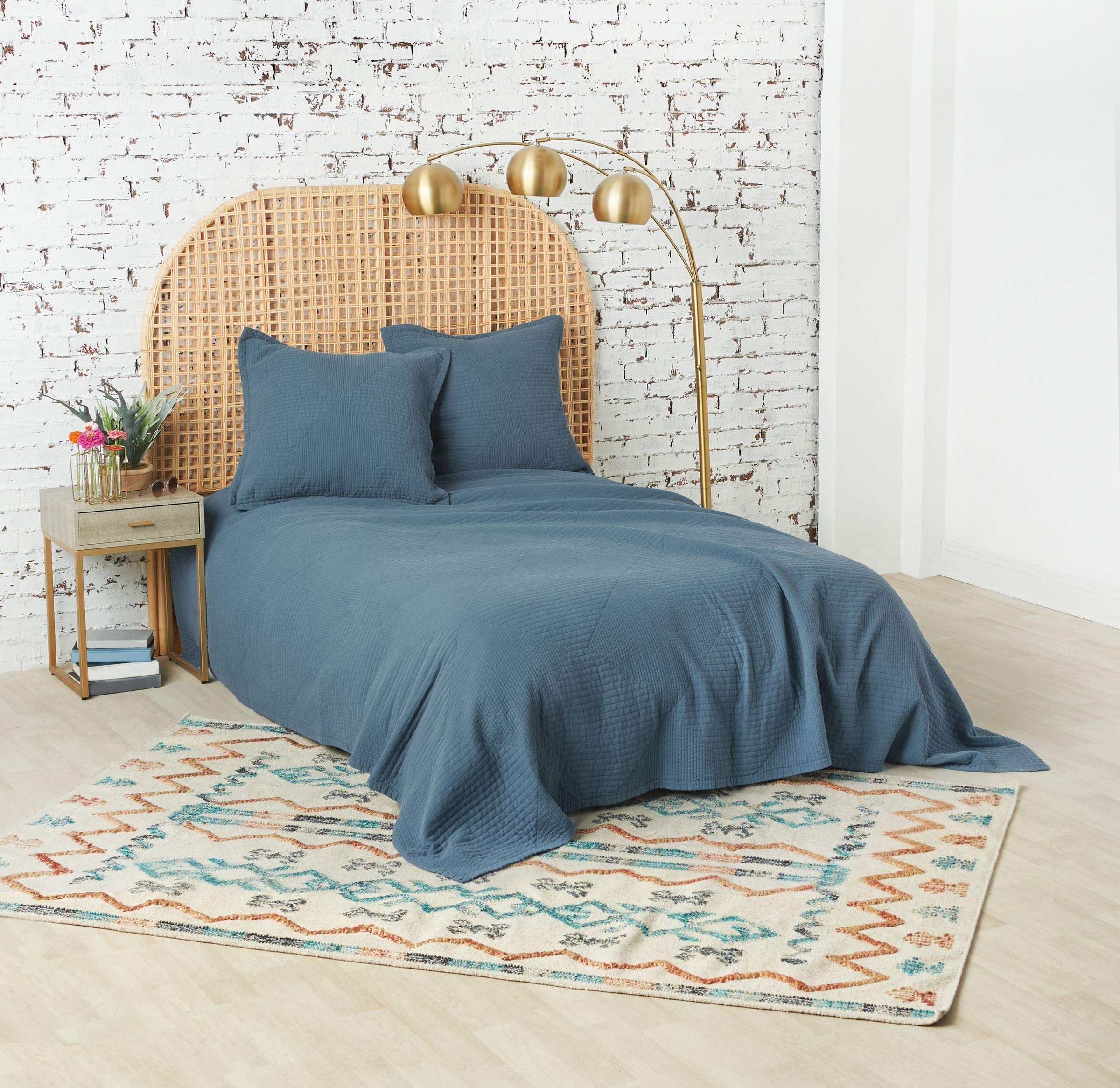 Carol & Frank Graham Mallard Queen Quilt Set - Full/Queen Size Blue Floral Bedding - Perfect for Master Bedroom, Guest Room & Cozy Home Decor
