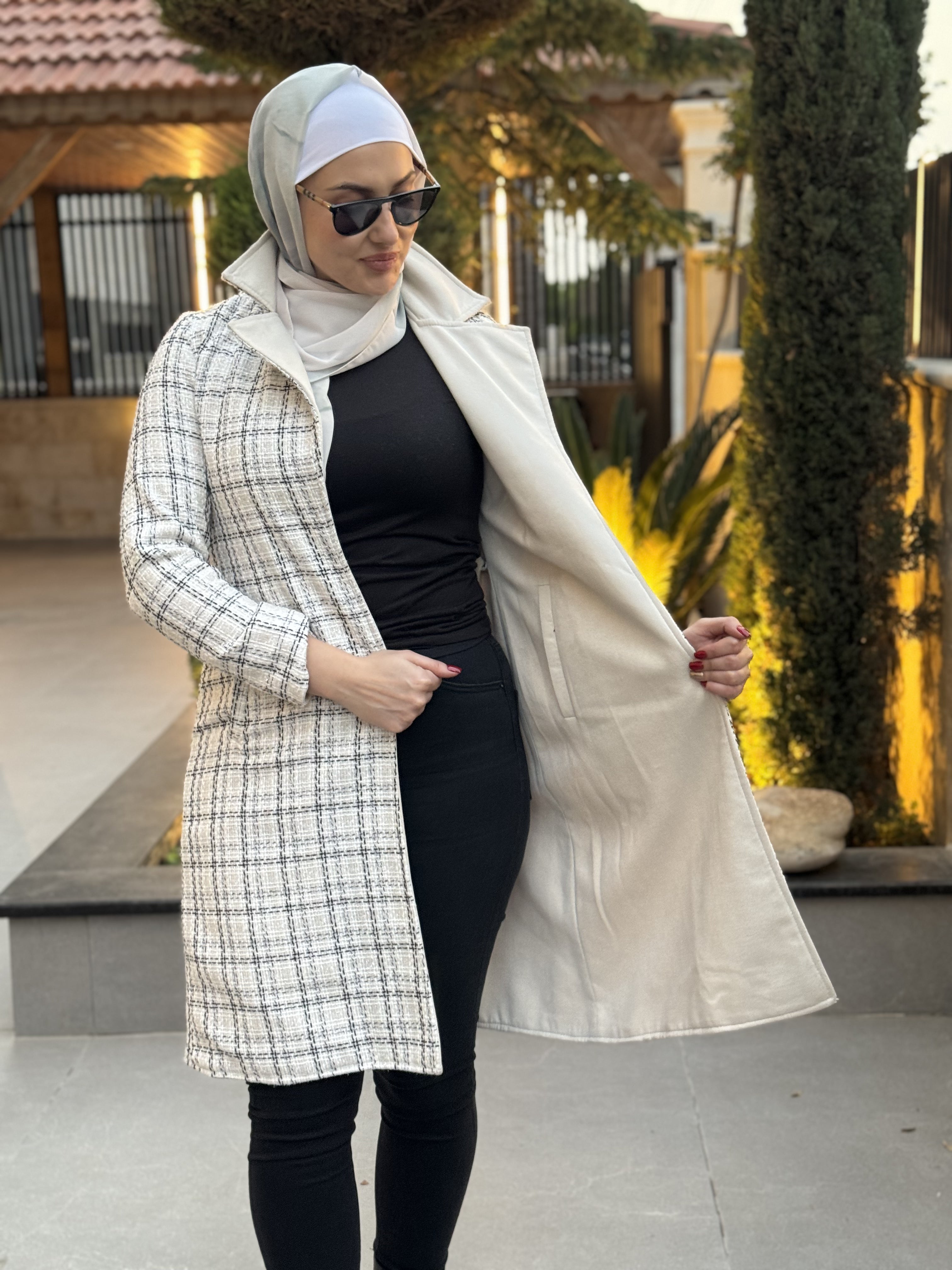 Stylish Double Face Jacket for Men & Women - Warm Reversible Winter Coat with Pockets - Perfect for Outdoor Activities, Travel, and Daily Wear