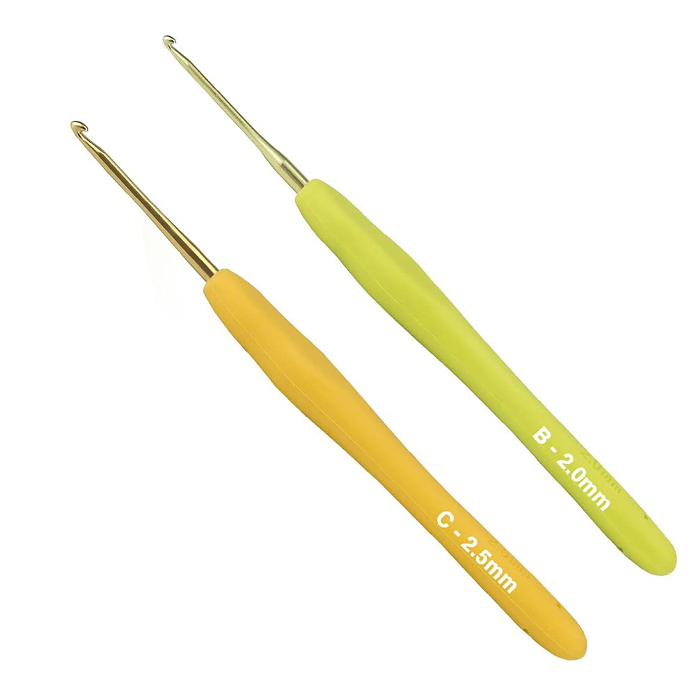 2.0mm & 2.5mm Aluminum Crochet Hooks Set with Soft Grip Rubber Handle - Ergonomic Design for Comfortable Knitting & Crocheting - Perfect for Beginners & Experts - Great for Making Scarves, Hats & Amigurumi