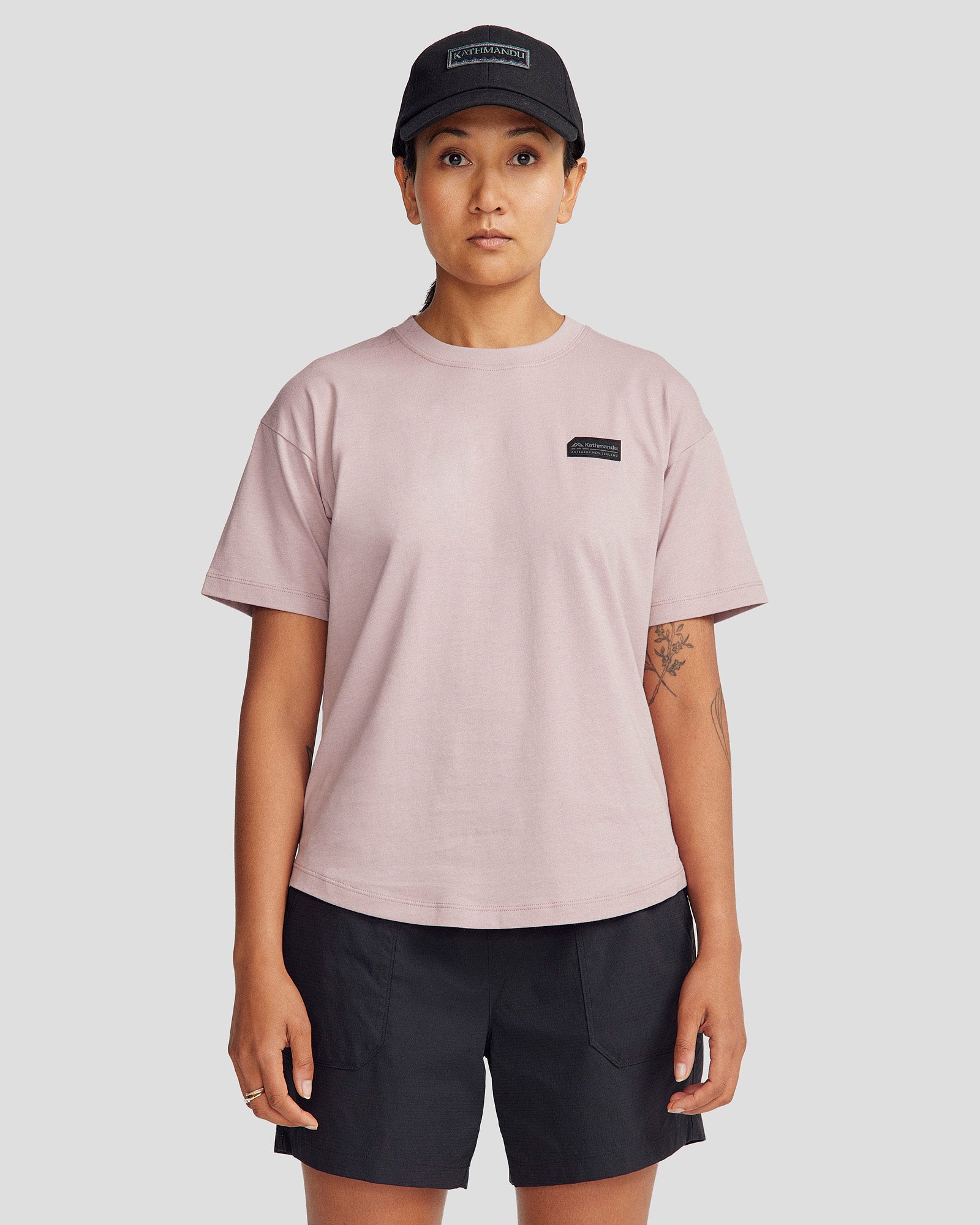 Women's Organic Cotton T-Shirt with Logo - Soft Light Thistle Color - Perfect for Casual Wear, Gym, and Everyday Outfits