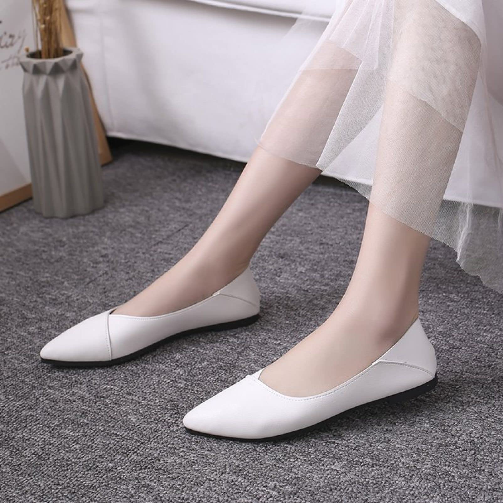 Women's Non-Slip Pointed Toe Ballet Flats - Soft Faux Leather Slip-On Walking Shoes for Work, Office & Daily Comfort | Casual & Elegant Style