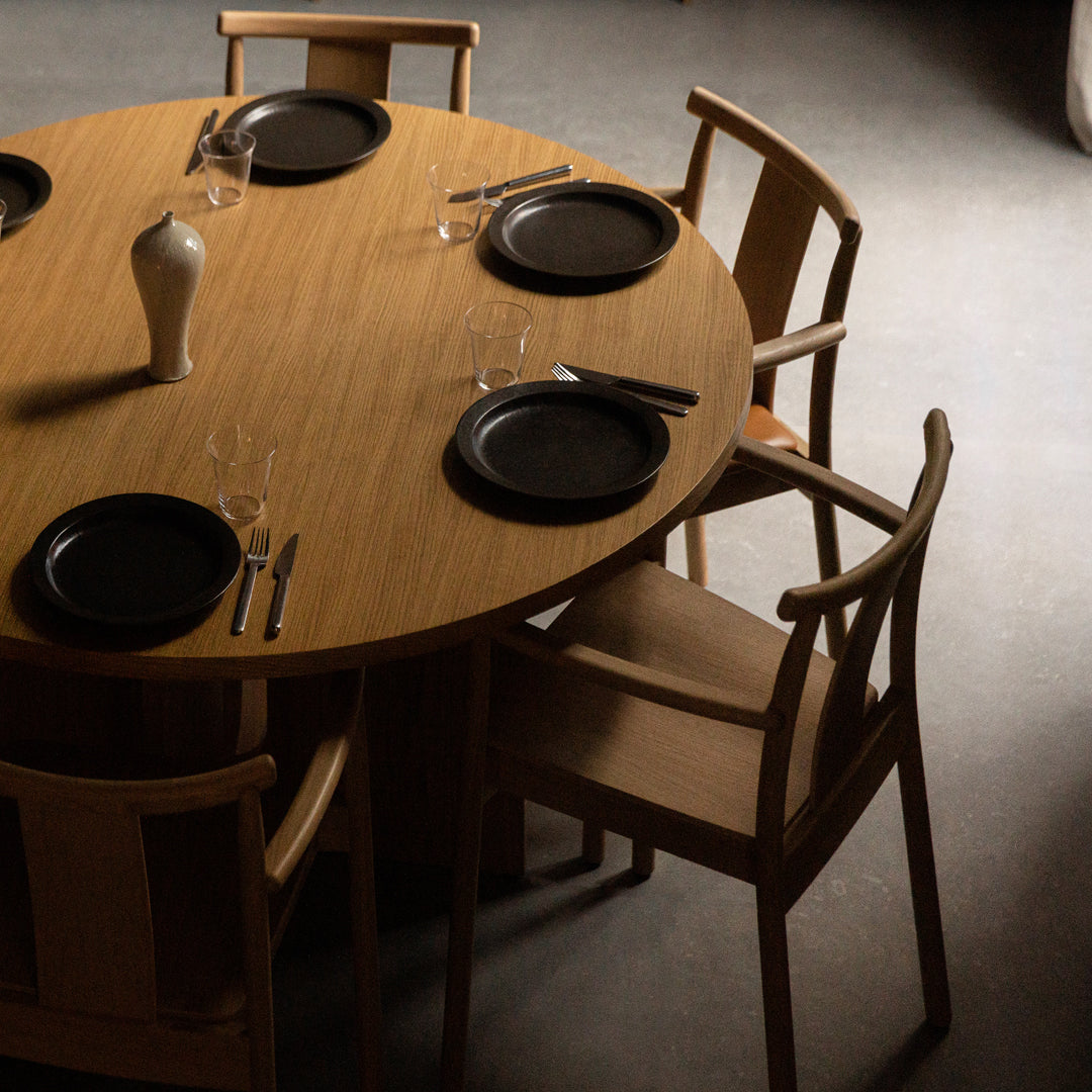 Stylish Androgyne Dining Table - Modern & Versatile for Kitchen, Dining Room, or Office | Perfect for Small Spaces & Entertaining Guests