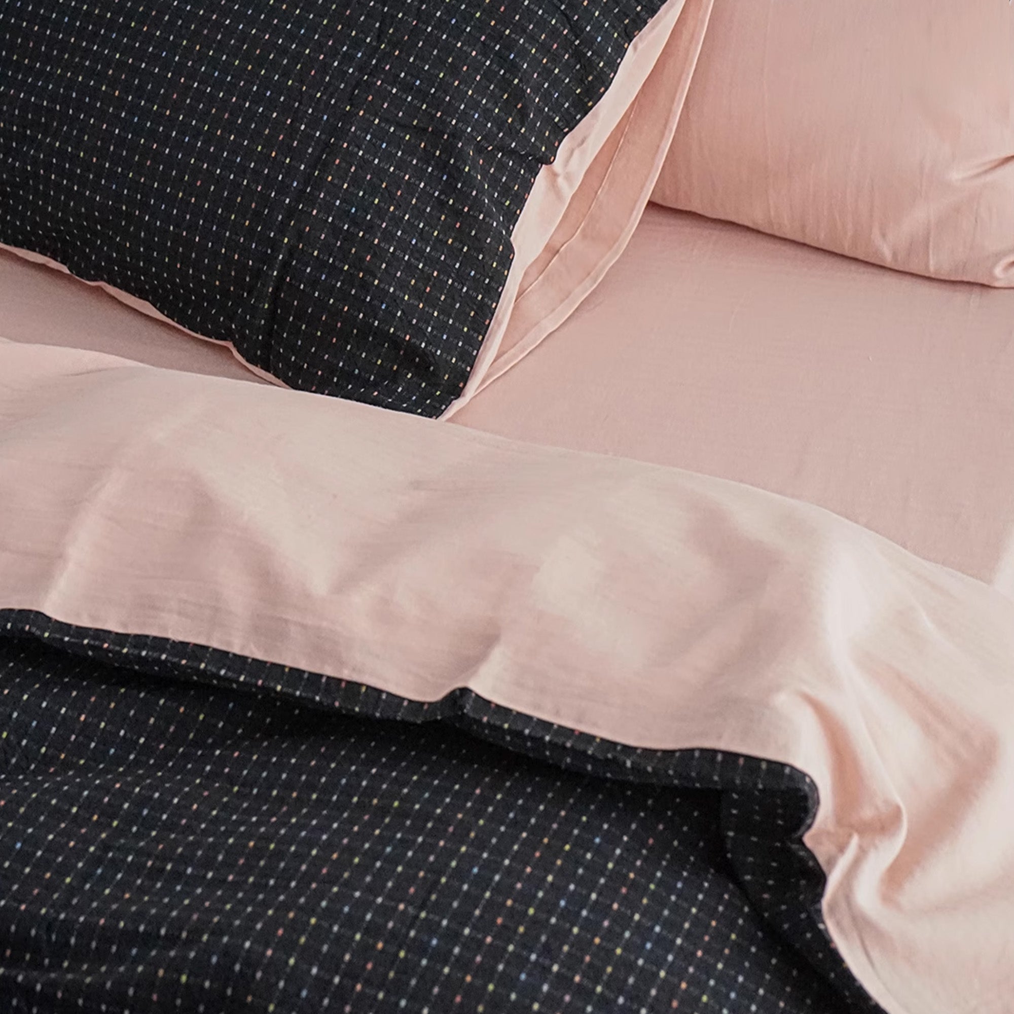 Skin-Friendly Midnight Dots Jacquard Bedding Set - Breathable & Soft Queen Size Bed Sheets - Perfect for Cozy Nights & Guest Bedrooms