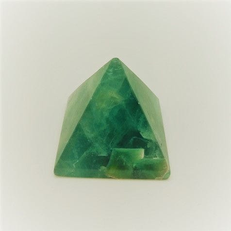 Natural Fluorite Crystal Pyramid for Healing, Meditation & Energy Work – Perfect for Home Decor, Spiritual Gifts & Reiki Practices