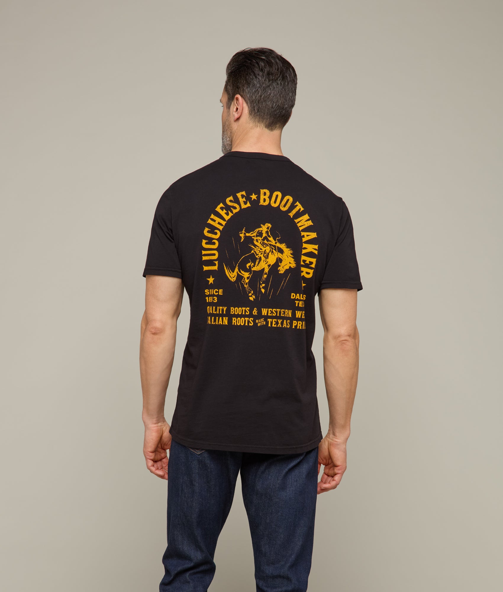 Bronco Bustin' T-Shirt for Men & Women - Western Rodeo Style Graphic Tee - Comfortable Cotton Shirt for Cowboy, Cowgirl & Rodeo Fans | Perfect for Country Concerts, Rodeo Events & Western Themed Parties