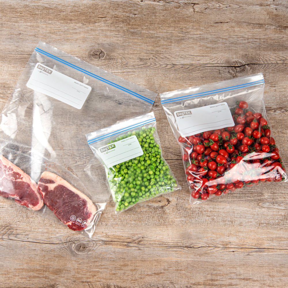 BPA Free 1 Quart Clear Plastic Freezer Bags with Double Zipper & Write-On Labels - 25 Count Box (7.5
