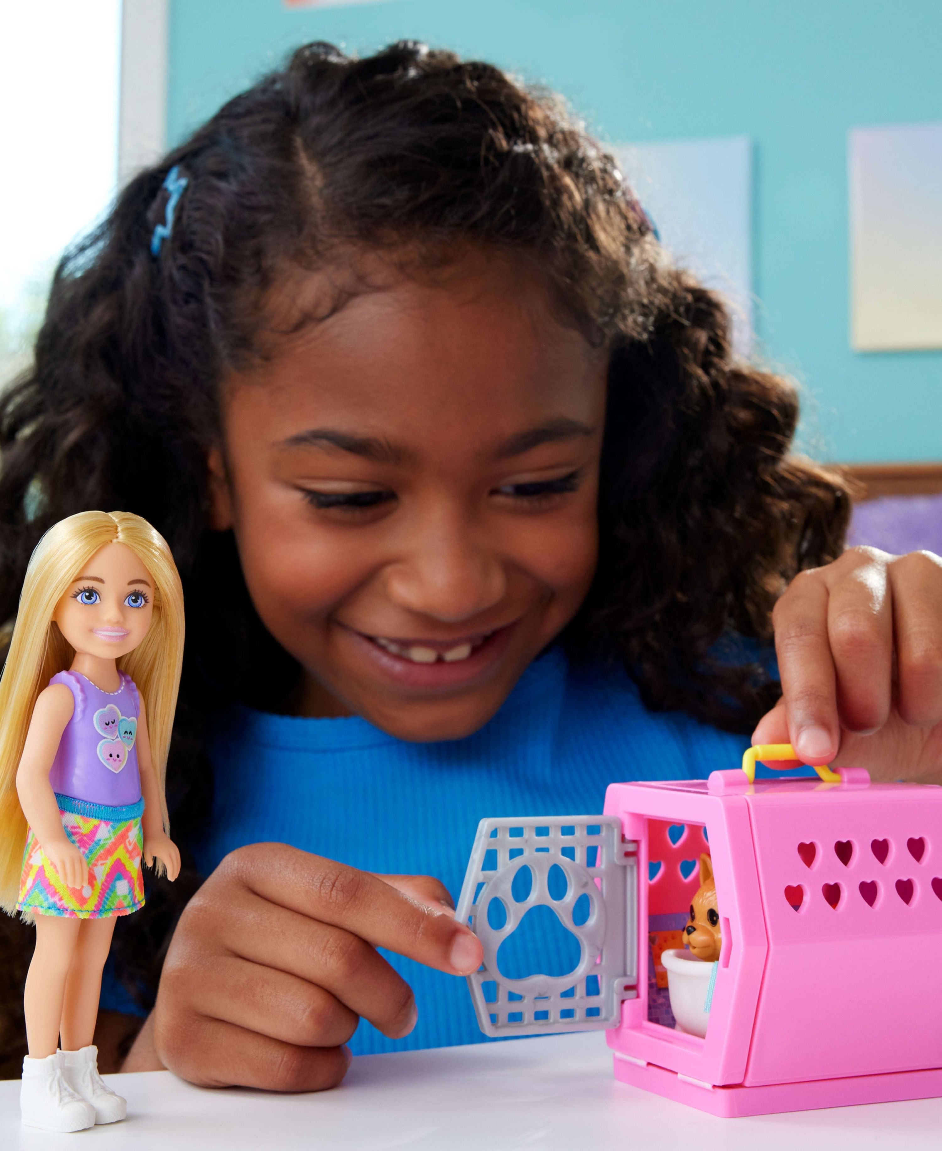 Barbie Chelsea Puppy Playset with Transformative Carrier & Doll - Interactive Pet Toy for Kids, Perfect for Pretend Play & Gift Giving