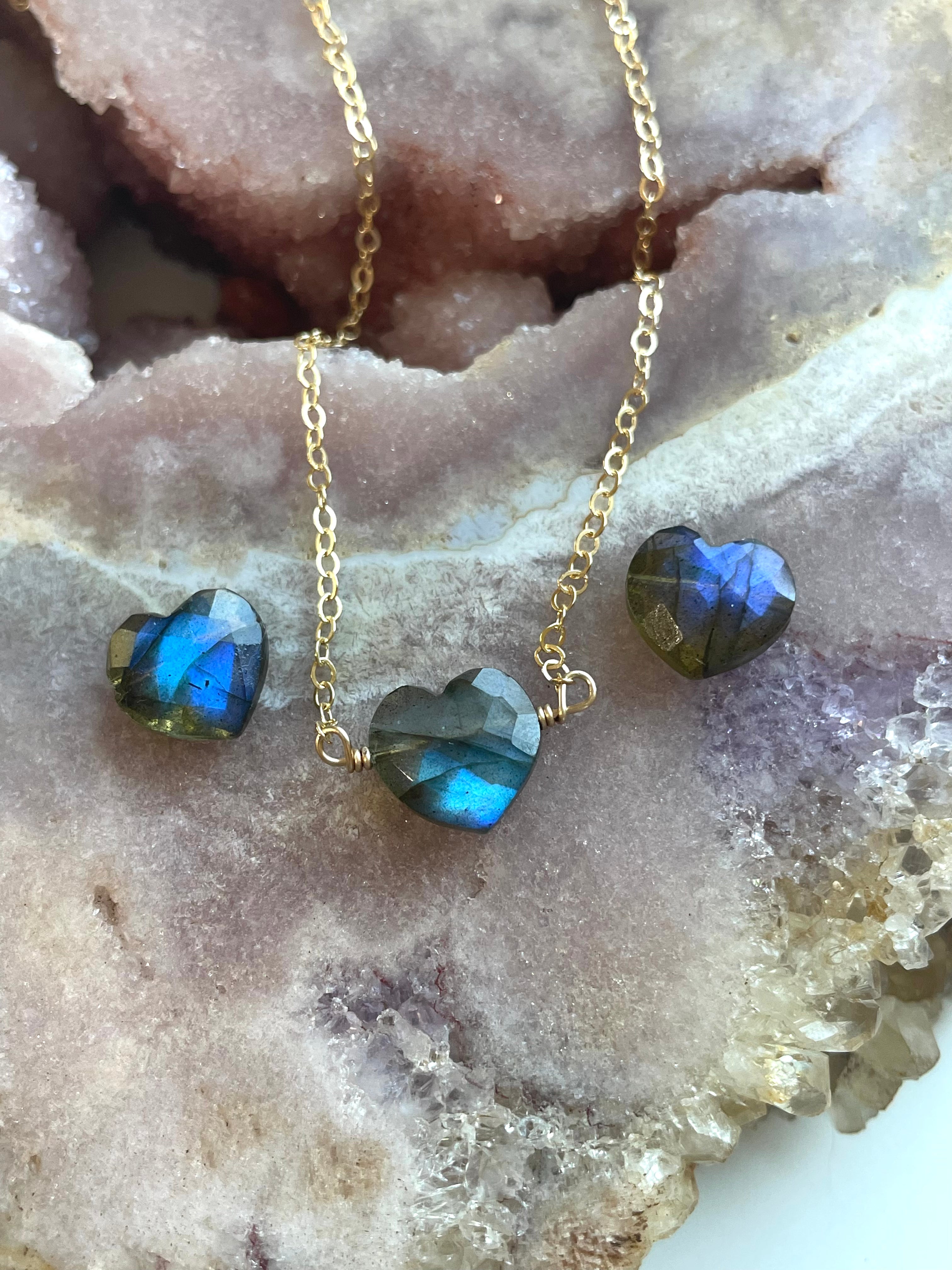 Natural Labradorite Heart Pendant Necklace - Healing Crystal Jewelry for Women - Perfect for Meditation, Energy Work & Spiritual Gifts