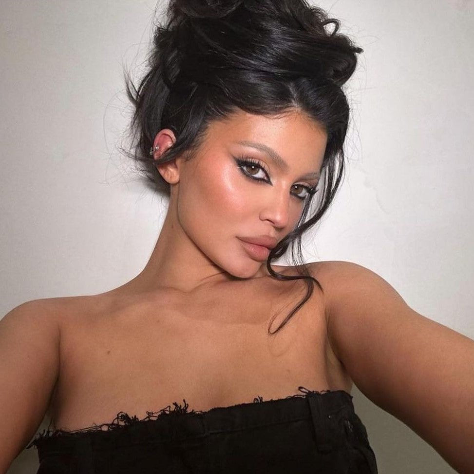 Kylie's Reverse Cat Eye Look - Step-by-Step Makeup Tutorial for Stunning Eye Makeup | Perfect for Parties, Date Nights & Special Events