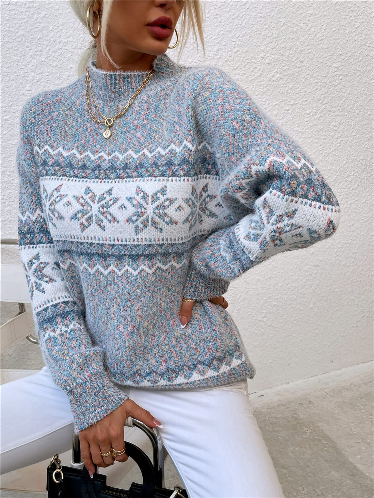 Women's Snowflake Christmas Sweater - Cozy Long Sleeve Knitted Pullover Crewneck Loose Jumper Top for Holiday Party & Winter Outfits