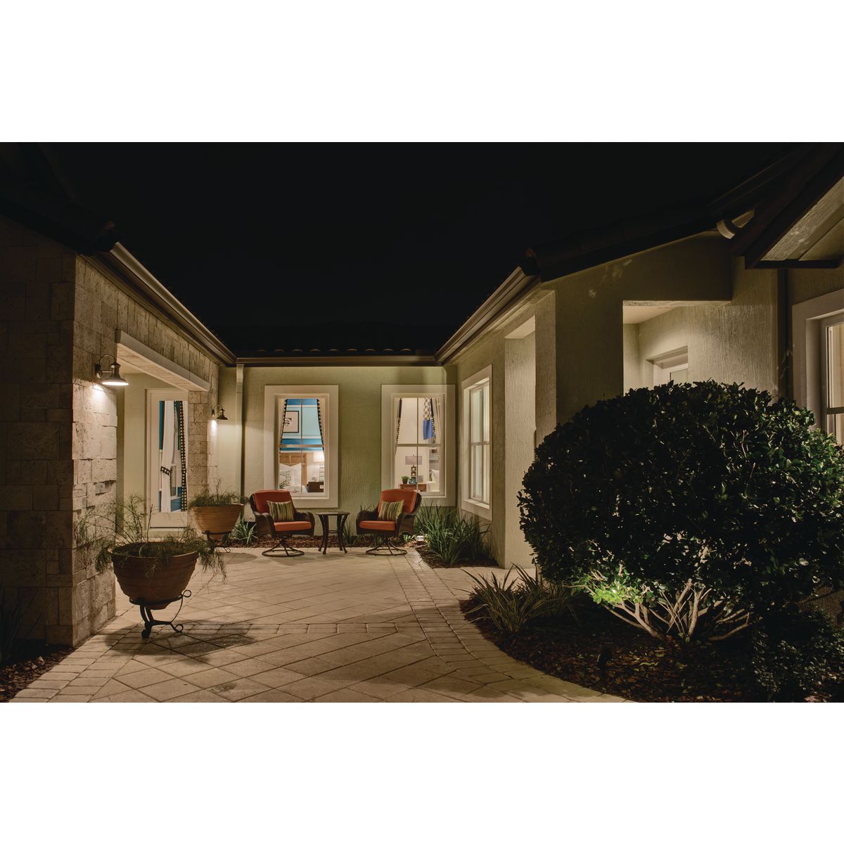 Brookside Collection One Light Medium Wall Lantern - Outdoor Porch Light Fixture for Patio, Garden & Entryway Lighting