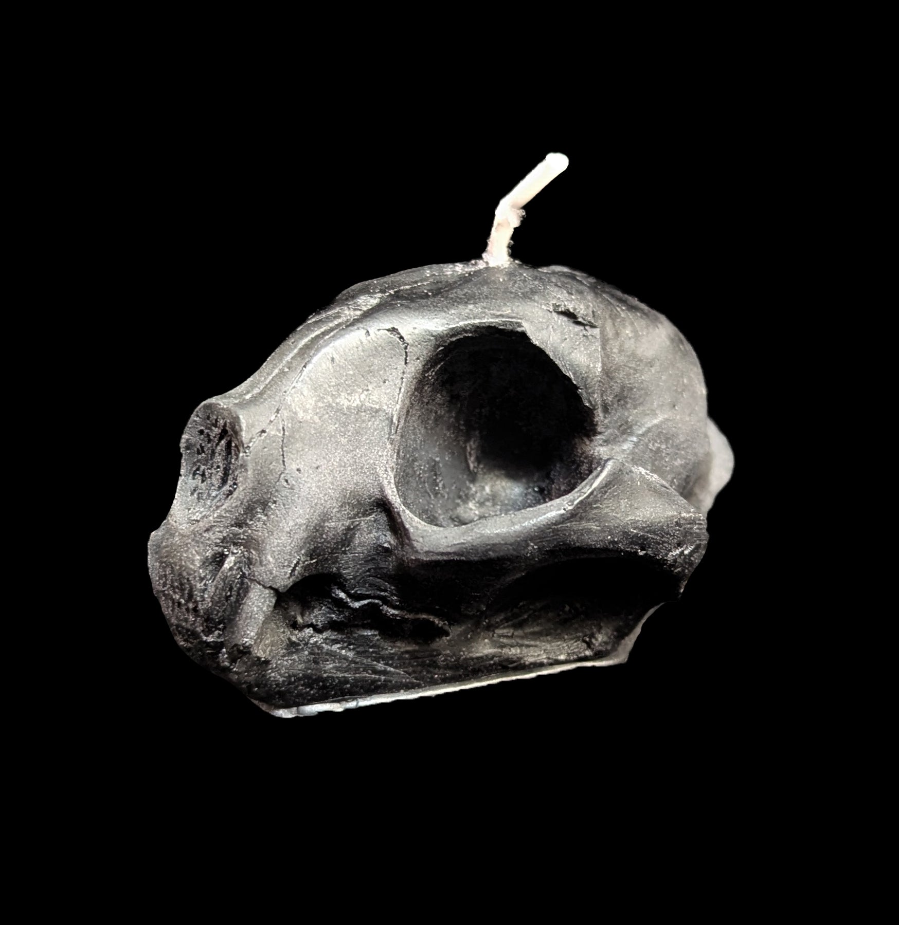 Small Cat Skull Candle - Gothic Halloween Decor, Unique Home Fragrance for Spooky Parties & Witchy Aesthetic