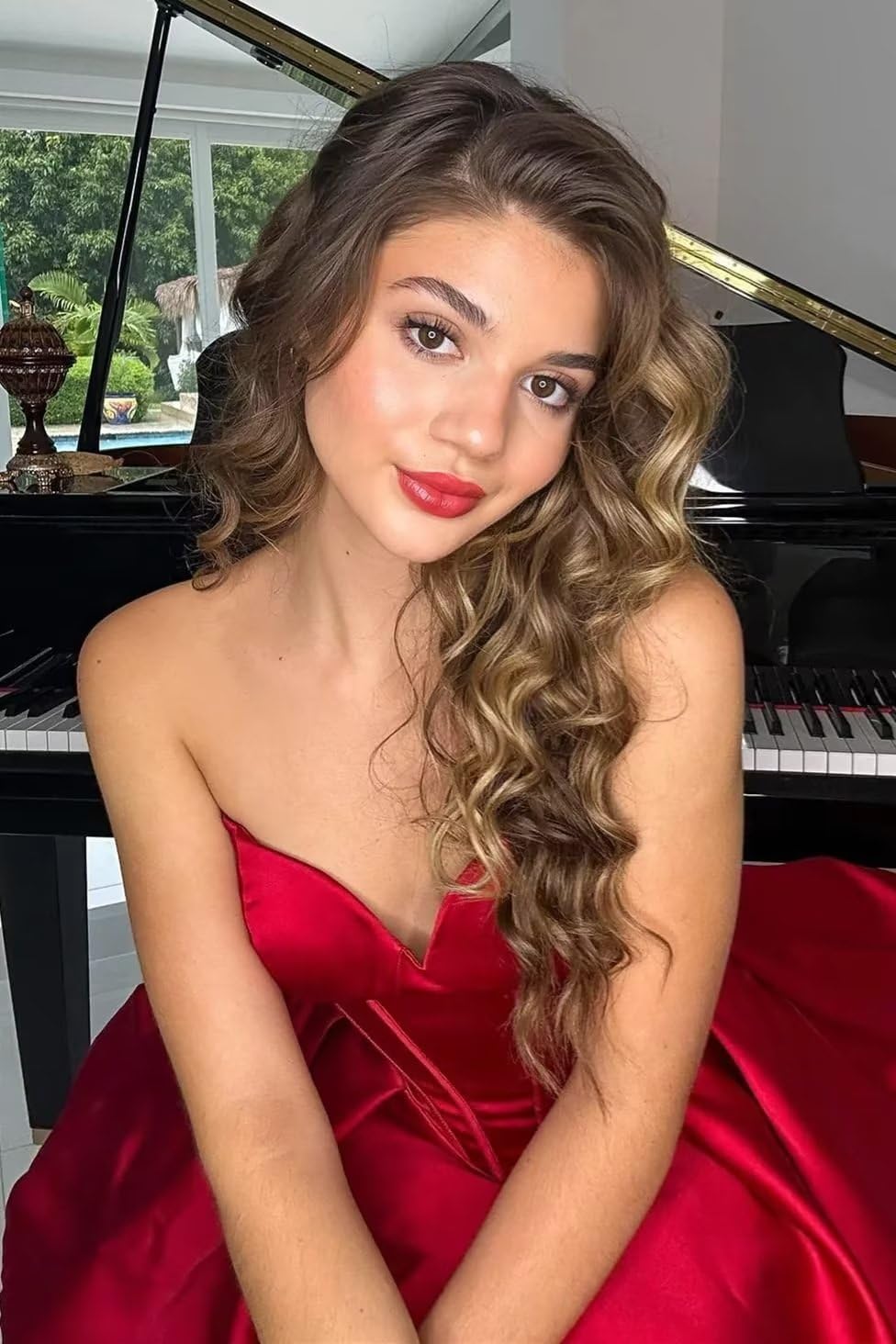 Sweetheart Neckline Short Homecoming Dress for Teens - Strapless Boned Corset Prom Gown for Formal Events, Cocktail Parties & Evening Occasions | Perfect for Dances, Graduations & Special Celebrations