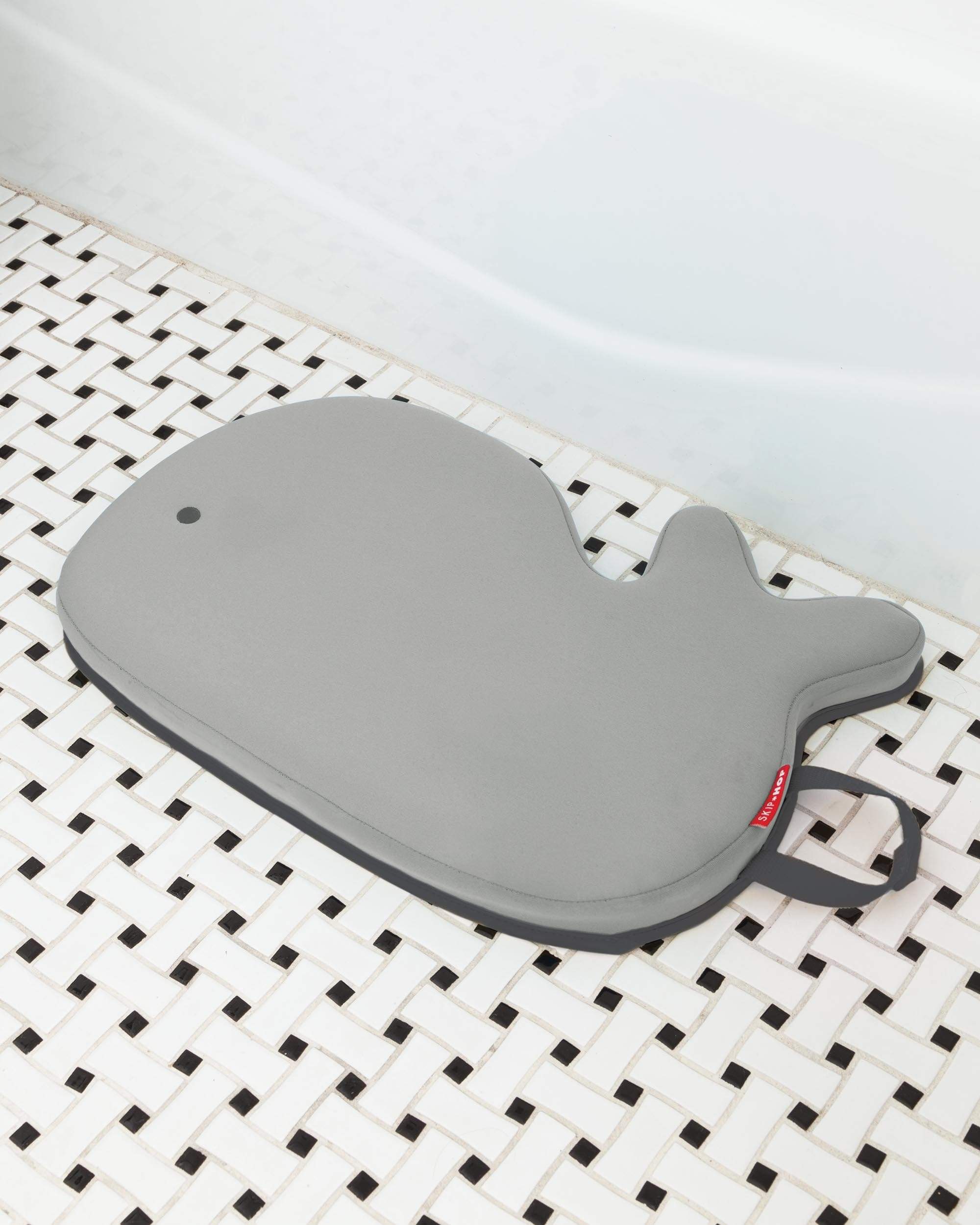 Skip Hop Moby Bath Kneeler Grey - Soft & Comfortable Baby Bathtub Kneepad for Safe Bath Time - Perfect for Newborns & Toddlers in Home Nursery or Daycare