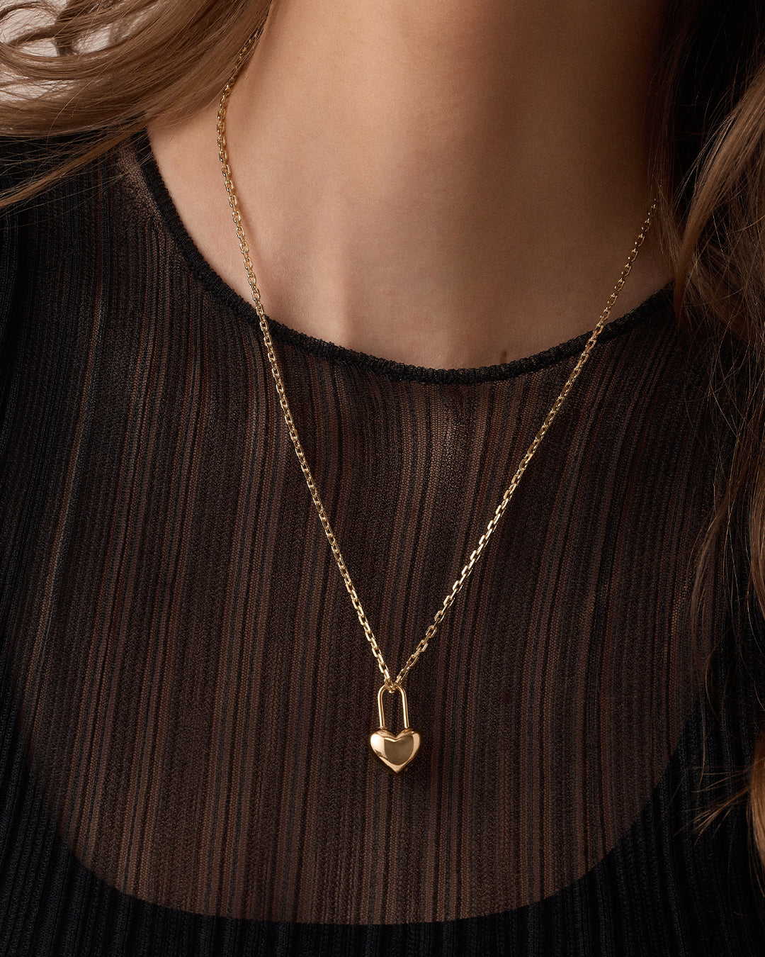 Heart Padlock Charm Necklace - Romantic Couple Love Lock Pendant for Anniversary Gifts & Valentine's Day - Perfect for Wedding, Engagement & Promise Keepsakes
