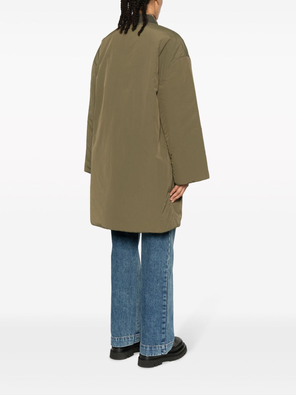 Stylish Green Closed Coats for Women & Men - Perfect for Winter Fashion & Outdoor Activities