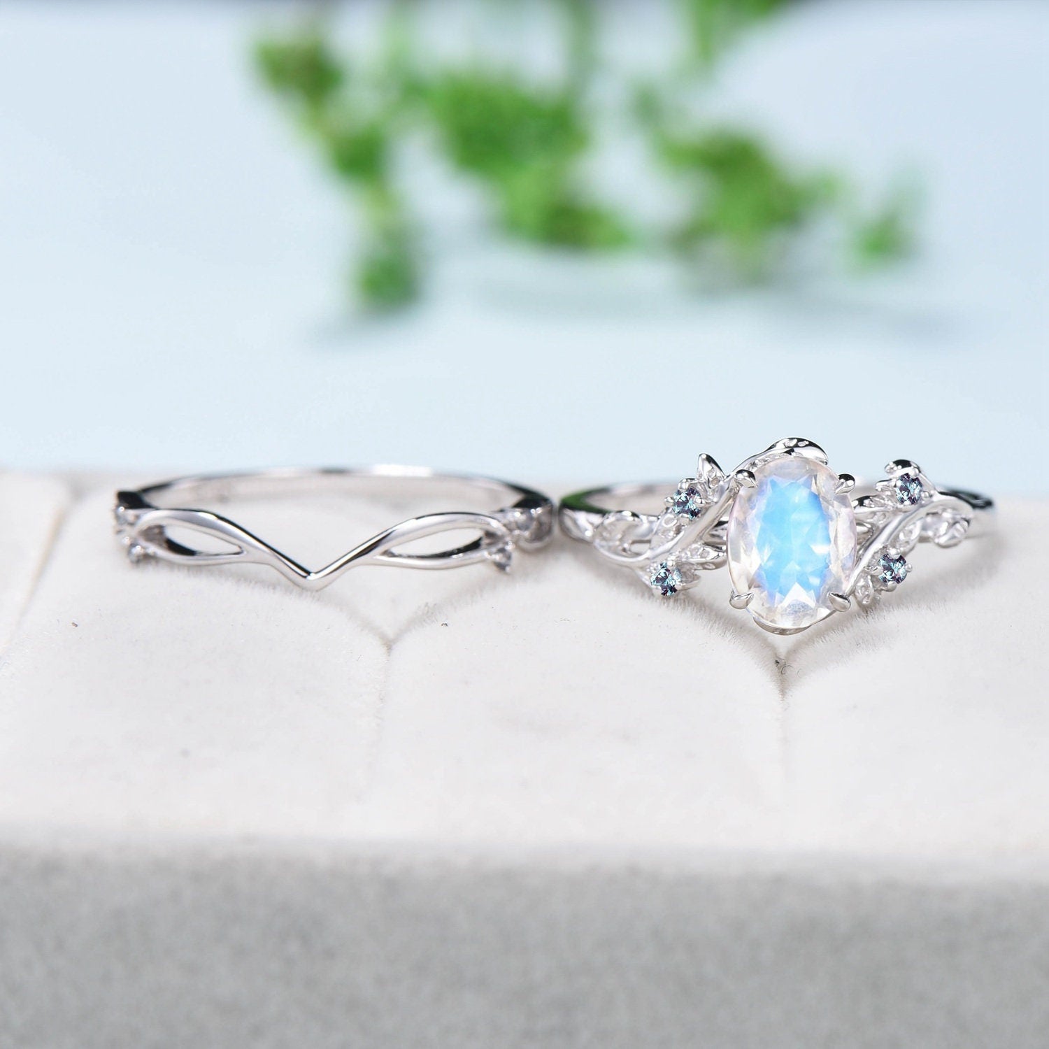 Rainbow Blue Moonstone Ring - June Birthstone & Alexandrite Wedding Set, Nature-Inspired Leaf & Twig Design, Vintage Bridal Jewelry for Women | Perfect for Engagement, Wedding & Special Occasions