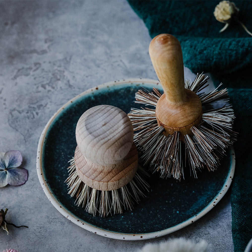 Eco-Friendly Wooden Dish Brush - Natural Bamboo Handle & Bristles for Effective Cleaning | Perfect for Kitchen, Camping & Sustainable Living