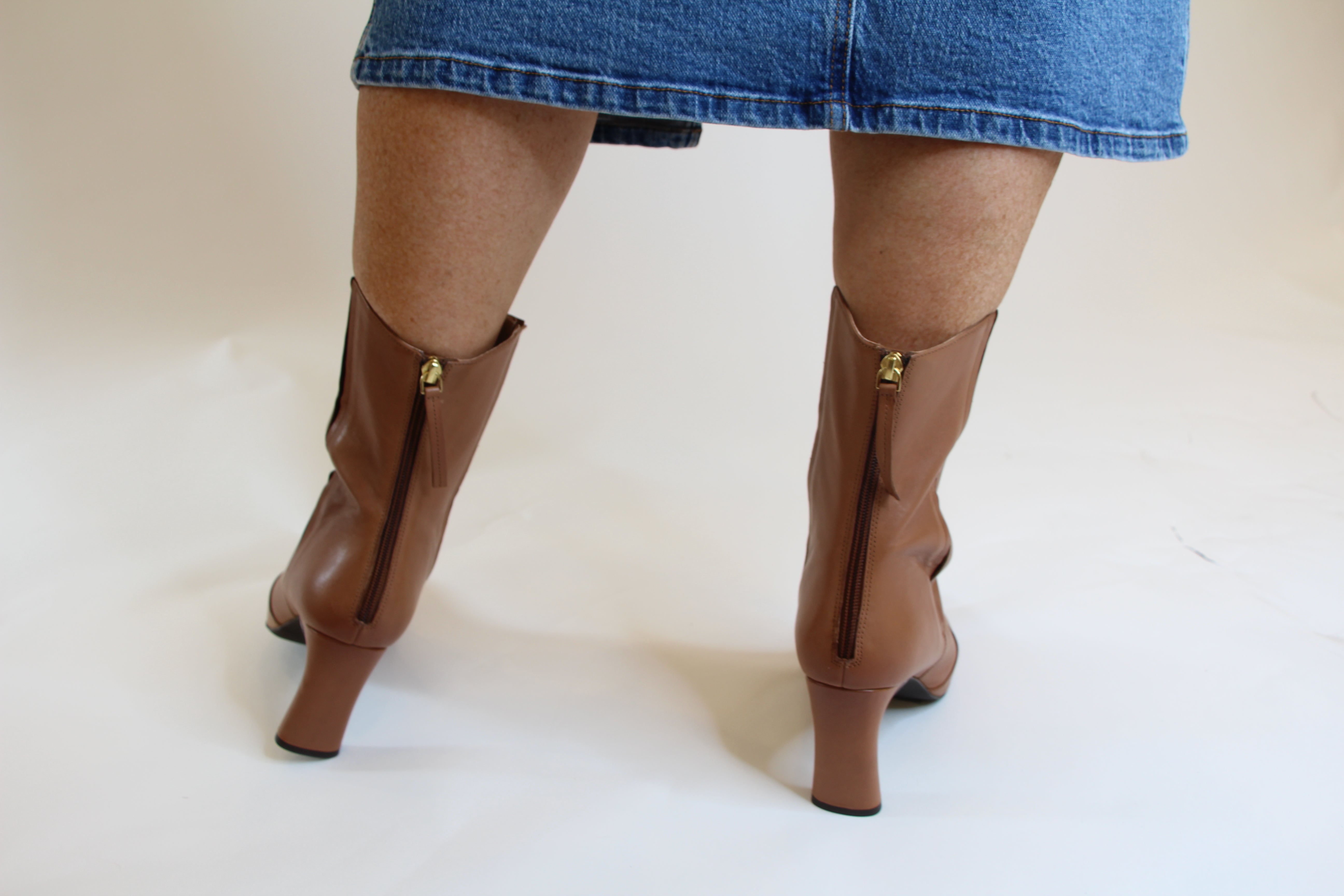 Unisa WERNER Women's Tan Leather Heeled Ankle Boots - Fashionable Mid-Calf Booties for Fall/Winter, Office Wear & Night Out