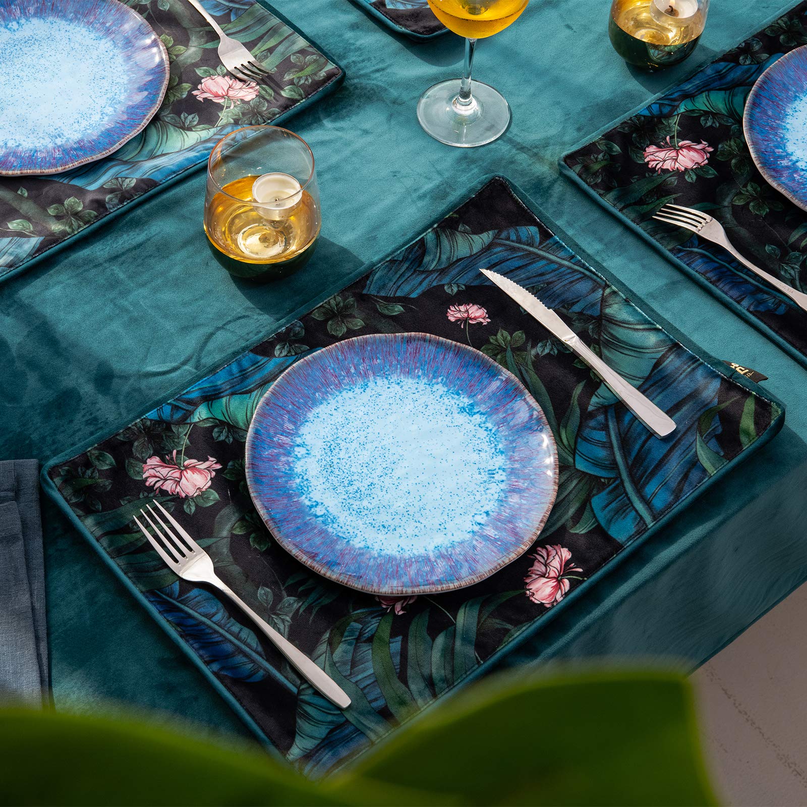6-Piece Melamine Salad Plates Set - 9 Inch Round, Lightweight & Shatterproof, Dishwasher Safe (Not Microwave/Oven Safe) - Perfect for Outdoor Picnics, Parties, and Everyday Dining (Deep Blue)