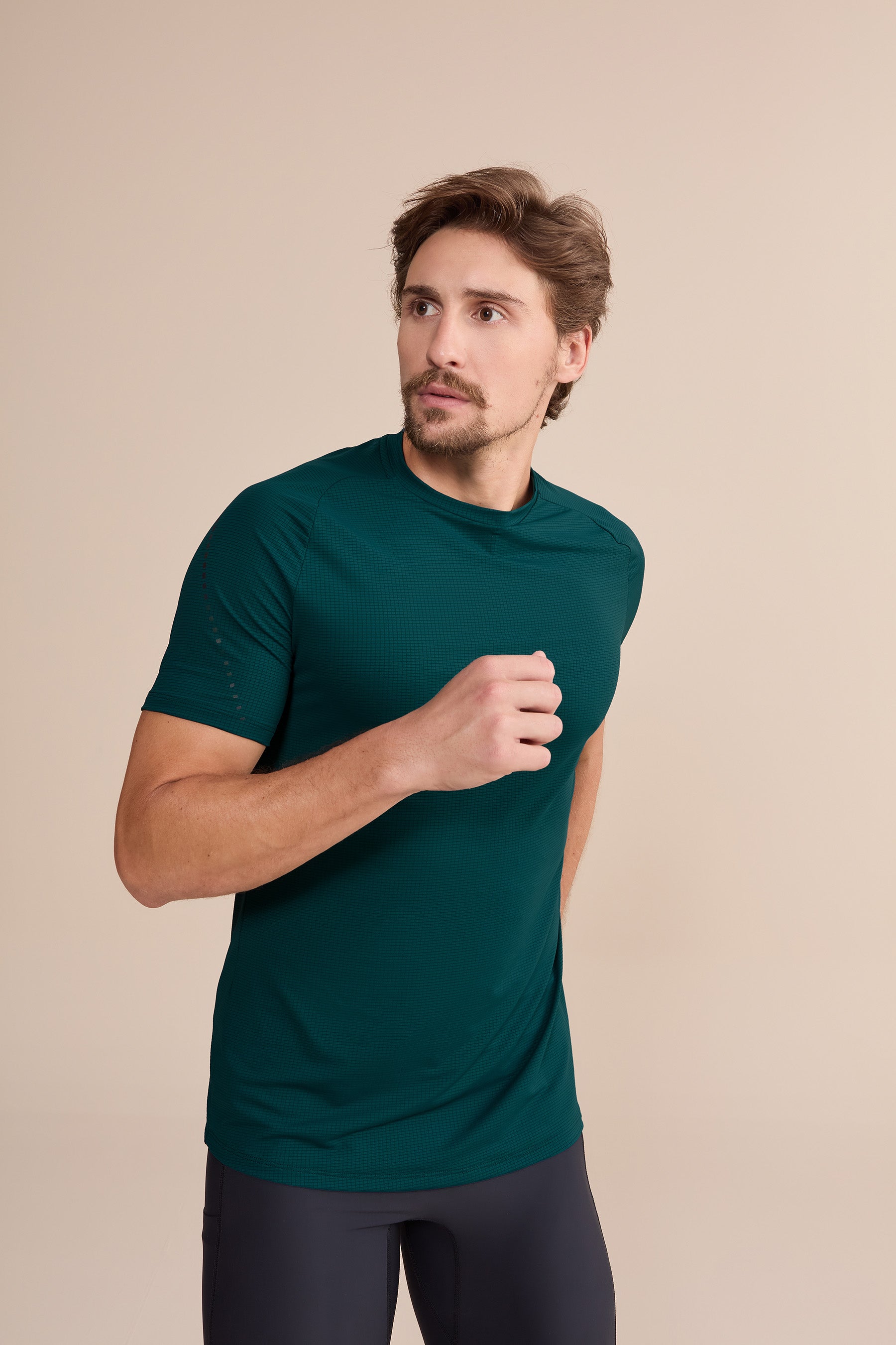 Fit Raglan Reflex Men's T-Shirt - Comfortable Athletic Tee for Gym, Running & Casual Wear | Breathable Cotton Blend