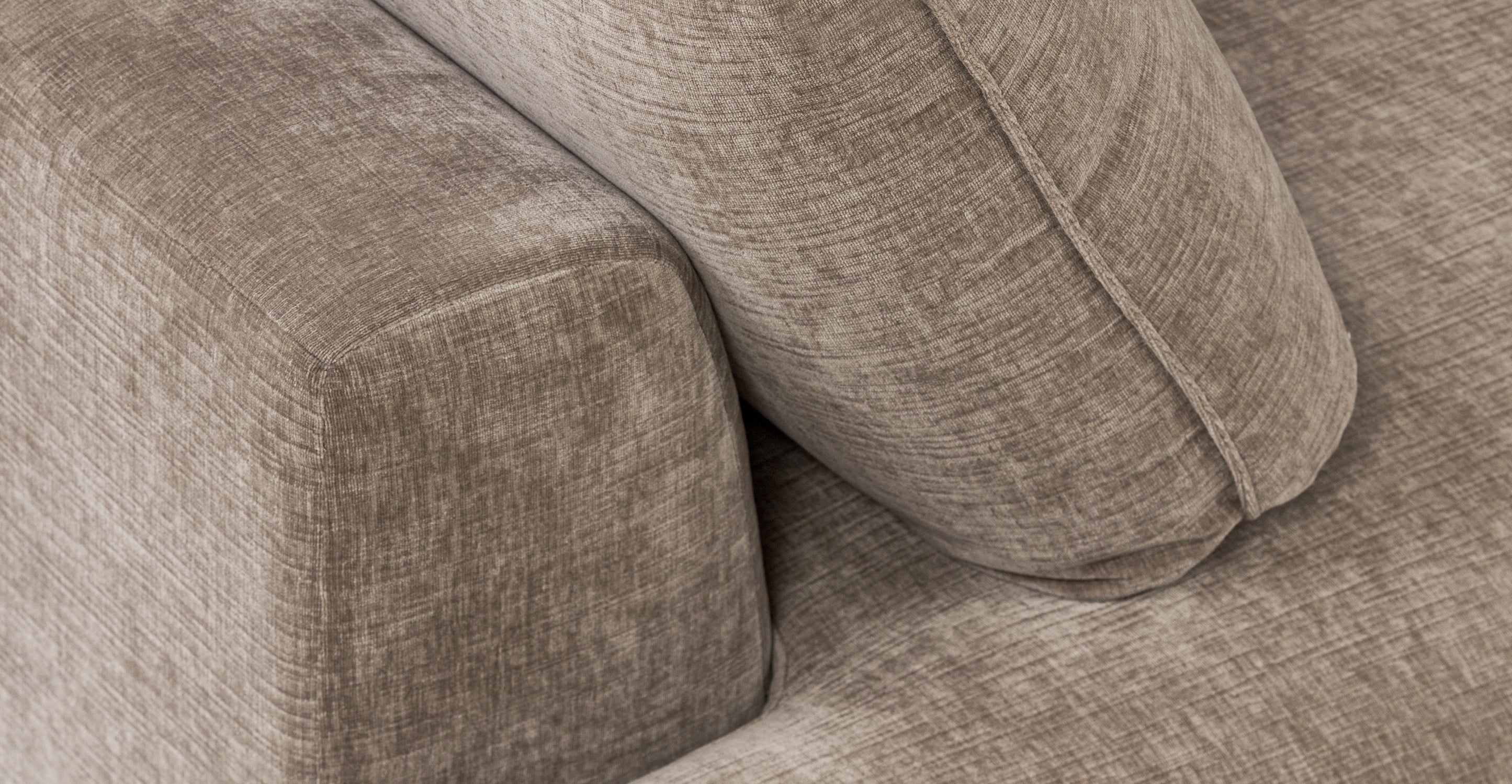 Milo Right Facing Sectional Sofa with Storage | Modern L-Shaped Couch for Living Room | Perfect for Small Spaces & Family Gatherings