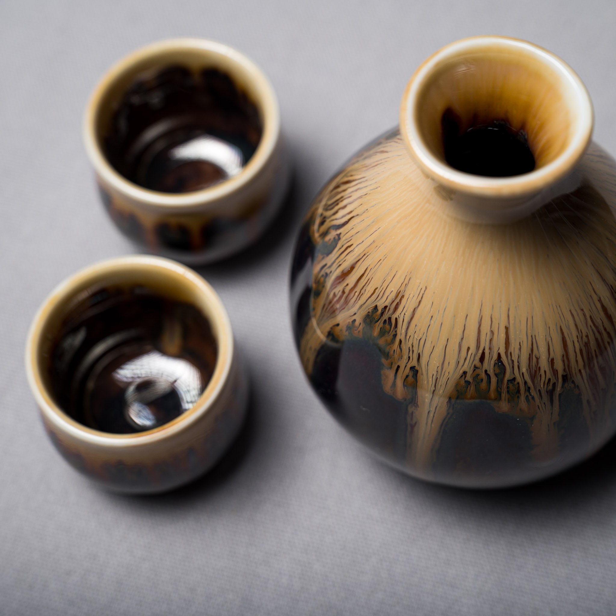 Premium Japanese Sake Set - Handcrafted Brown Glaze Ceramic Gift Set (Minoyaki) - Perfect for Traditional Sake Tasting, Dinner Parties & Japanese Culture Enthusiasts