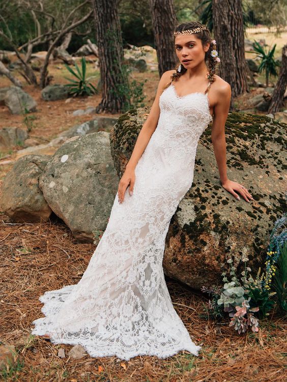 BHLDN Catherine Deane Robyn Gown - Elegant Lace Wedding Dress for Brides, Perfect for Beach & Garden Ceremonies