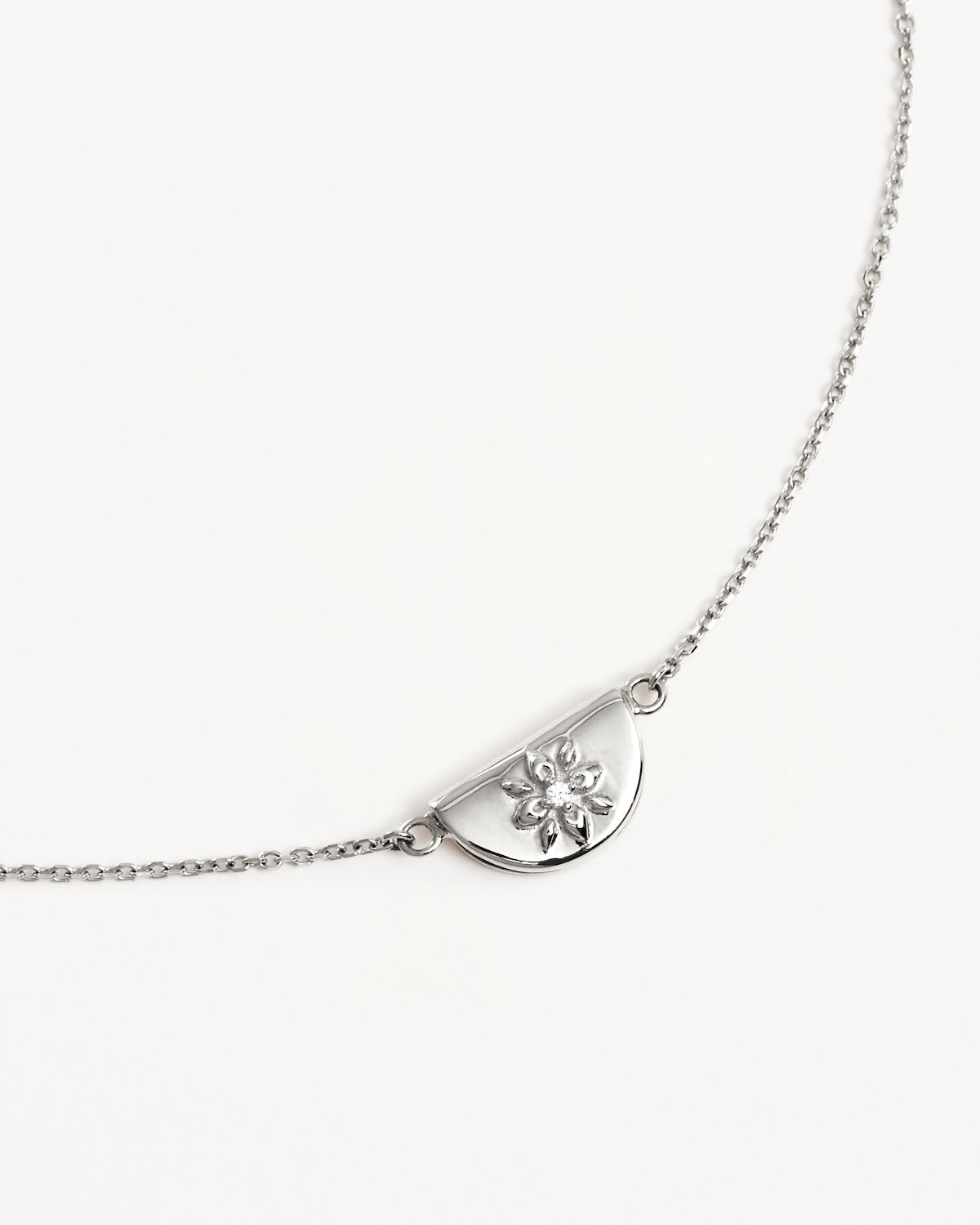 9K Solid White Gold Lotus Bracelet for Women - Elegant Floral Jewelry Gift for Birthday, Anniversary & Special Occasions