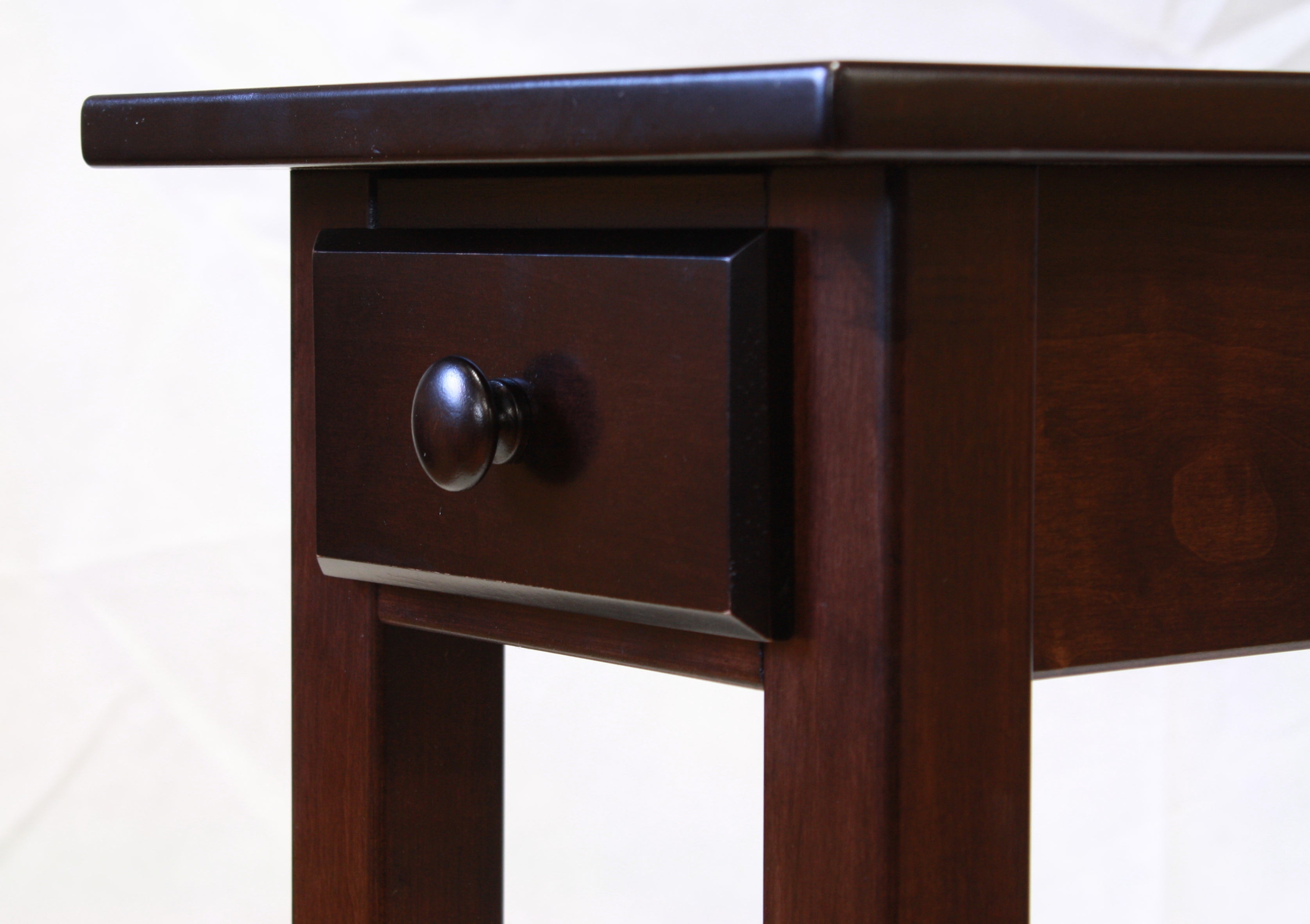 Narrow Maple Shaker Style Chairside End Table with Drawer - Nightstand, Living Room Accent Table, Bedside Table - Perfect for Small Spaces & Home Decor
