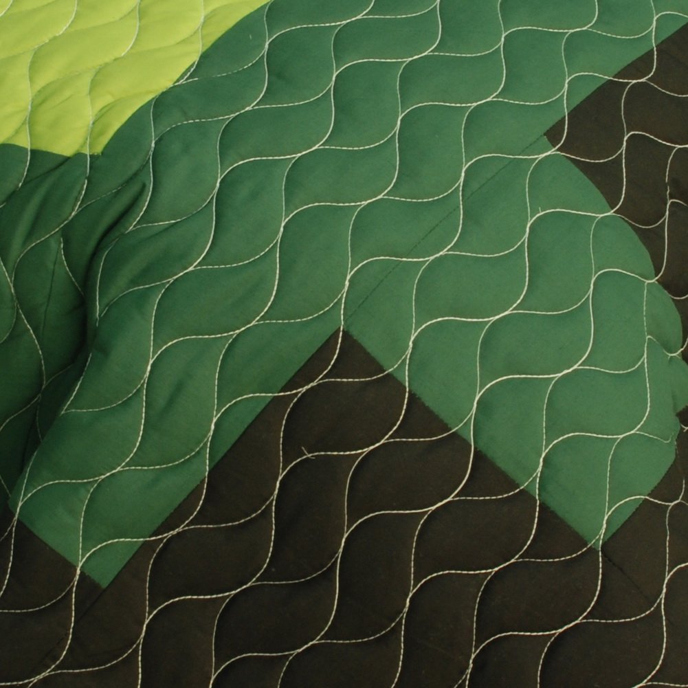 Evergreen Tree Vermicelli-Quilted Patchwork Quilt Set - Full/Queen Size Bedding for Cozy Home Decor & Comfortable Sleep
