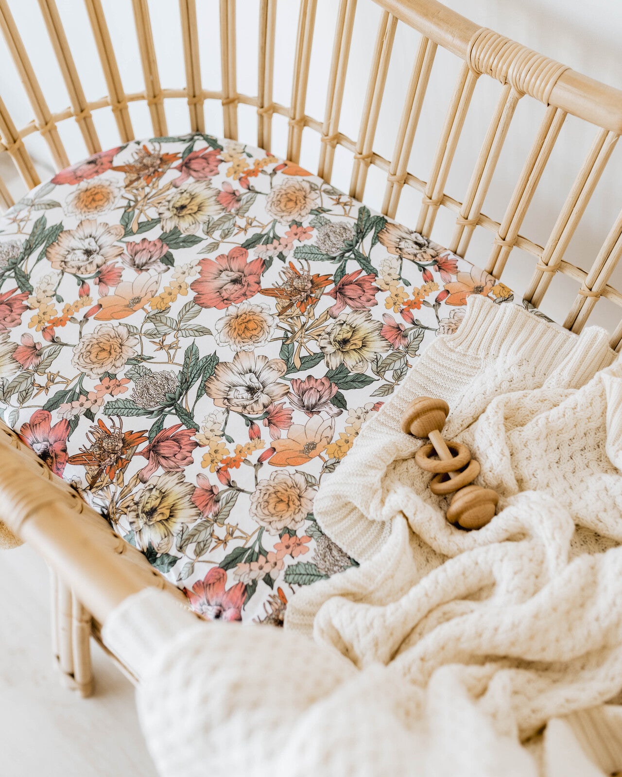 Snuggle Hunny Diamond Knit Baby Blanket - Soft Cream Blanket for Newborns & Infants | Perfect for Nursery, Stroller & Cuddle Time