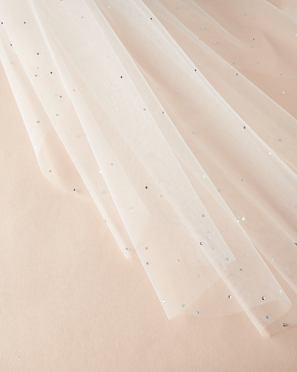 Sparkling Rhinestone Veil for Bridal Wedding Accessories - Elegant Hairpiece for Brides, Prom, Pageants & Special Occasions
