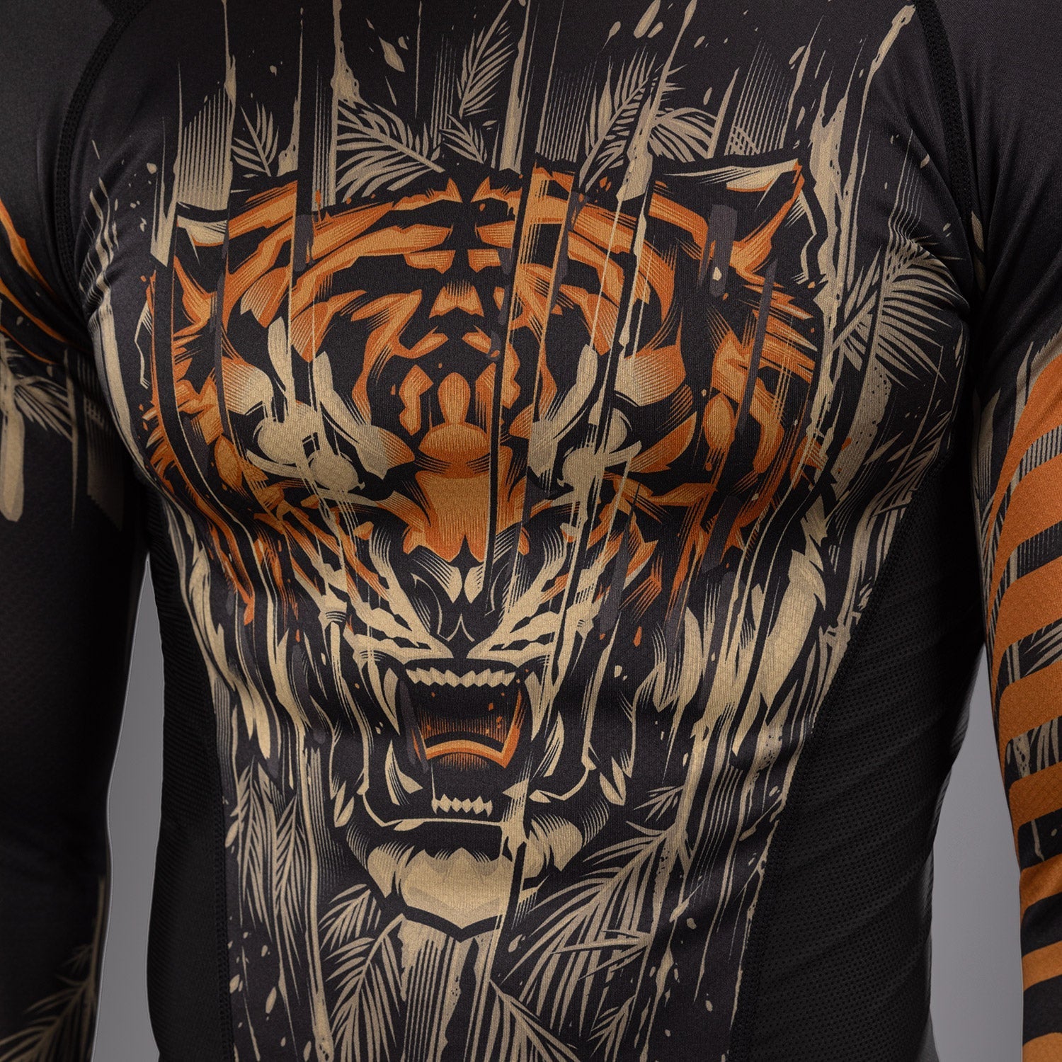 Venum Tiger Men's Long Sleeve Rashguard - Black/Neon Orange MMA & BJJ Rash Guard for Training & Competition - Moisture Wicking & UV Protection