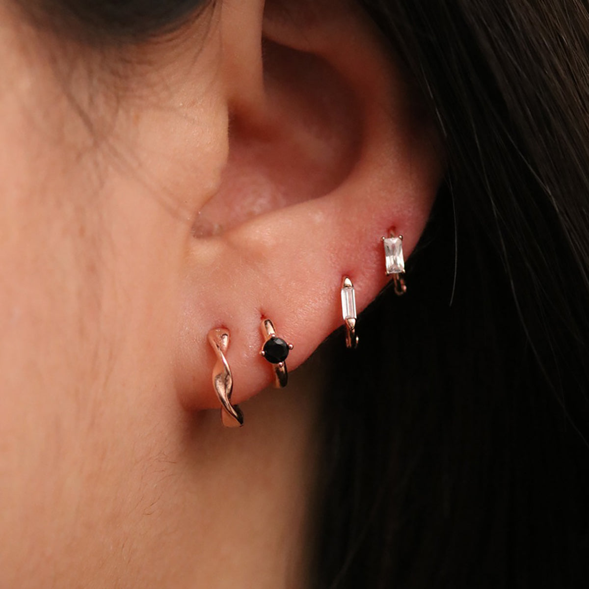 Twisted Huggie Hoop Earrings for Women - Gold & Silver Minimalist Huggies - Perfect for Everyday Wear, Parties & Gifts