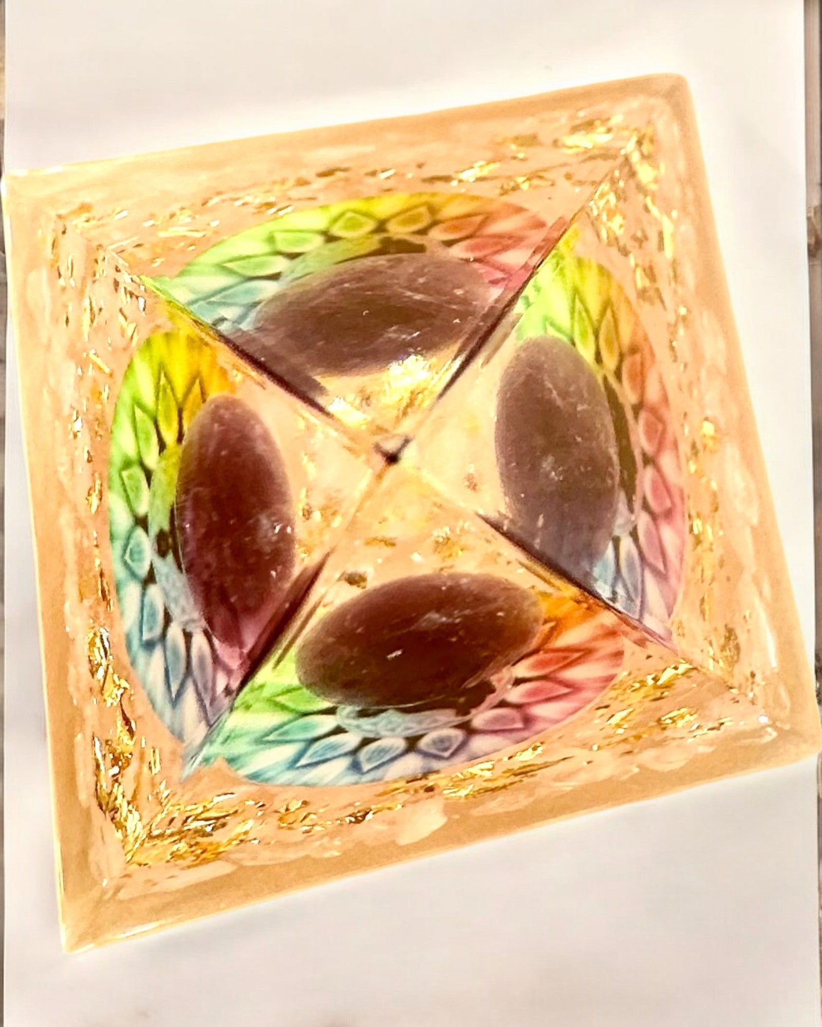Orgonite Energy Pyramid - Natural Crystal Healing Stone for Positive Energy, Chakra Balancing & Meditation - Perfect Spiritual Gift for Yoga, Reiki & Home Decor