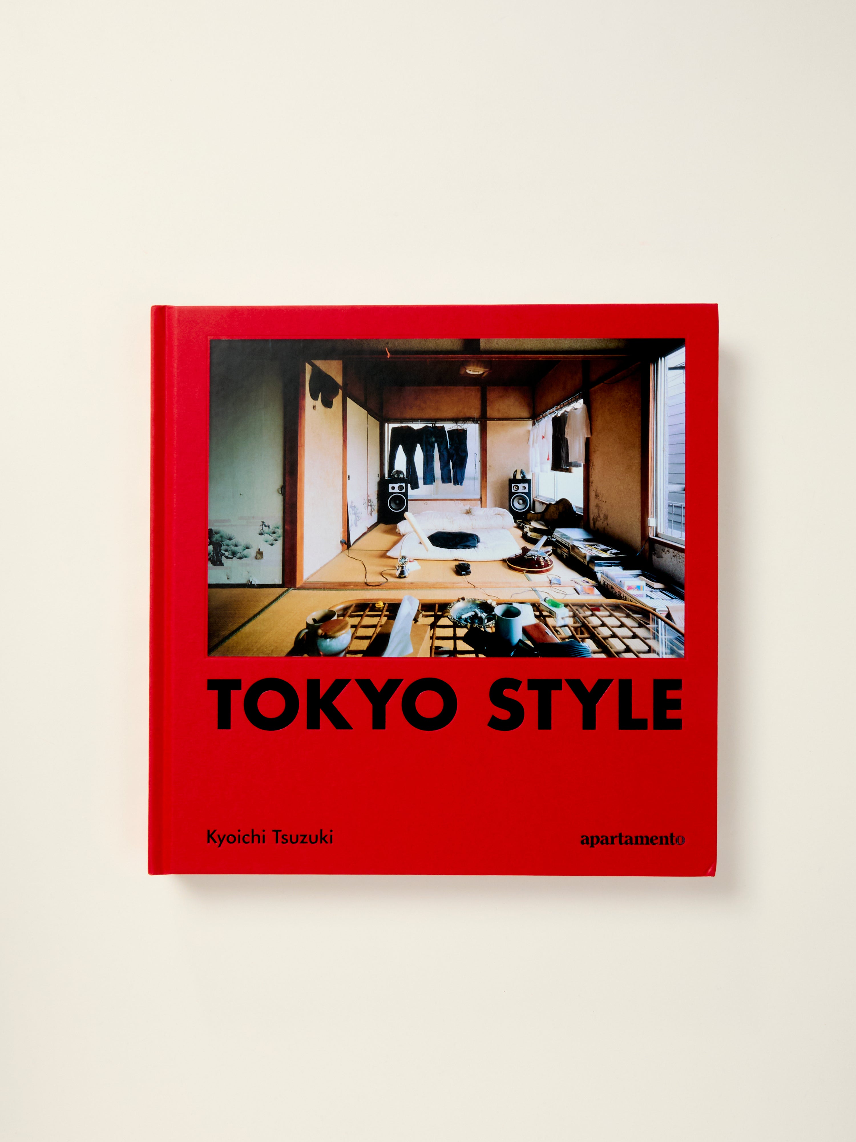 Tokyo Style Fashion: Trendy Japanese Streetwear & Urban Outfits by Kyoichi Tsuzuki | Perfect for Casual Wear, Street Style & Urban Lifestyle