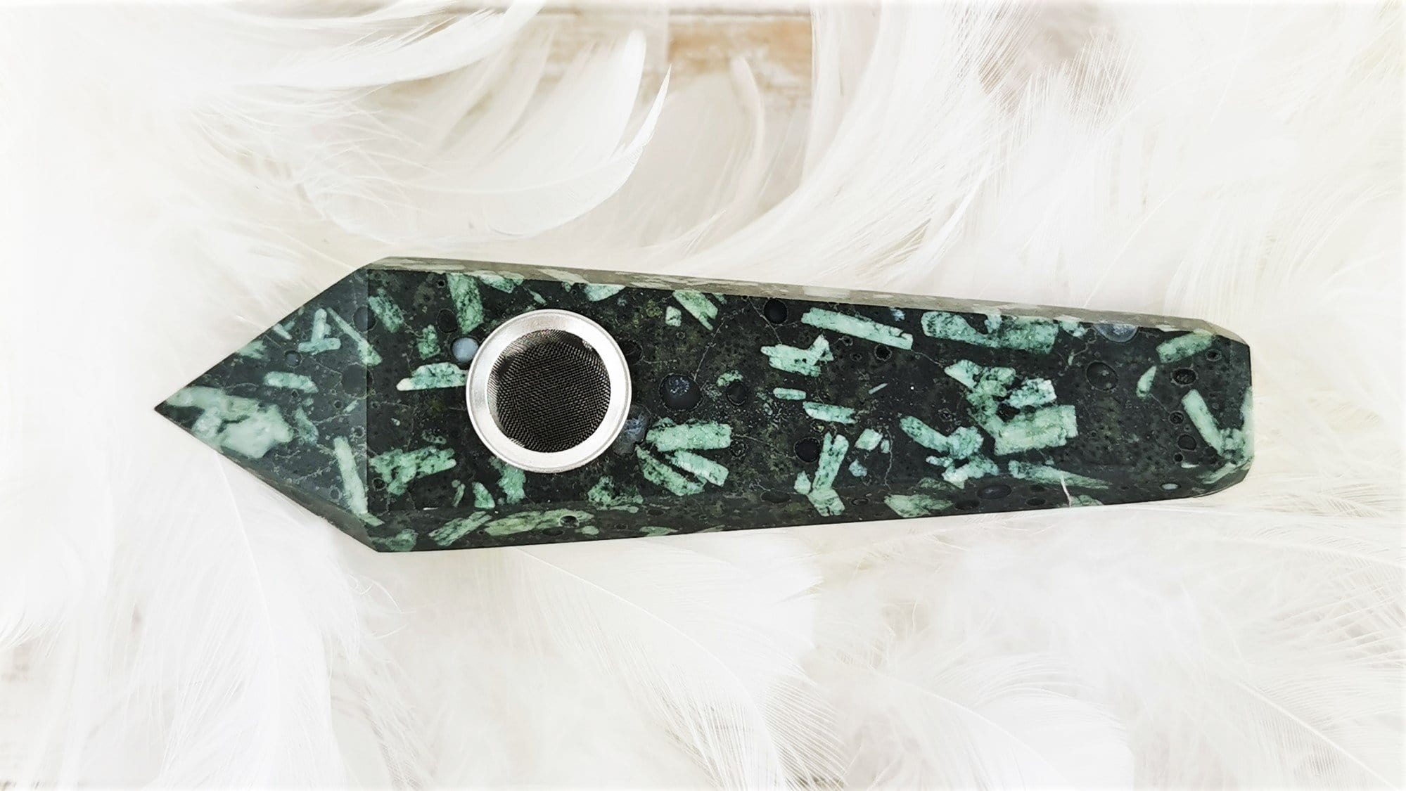 Premium Crystal Smoking Pipes - Handcrafted from Natural Amethyst, Quartz & More | Perfect for Relaxation, Meditation & Herbal Use