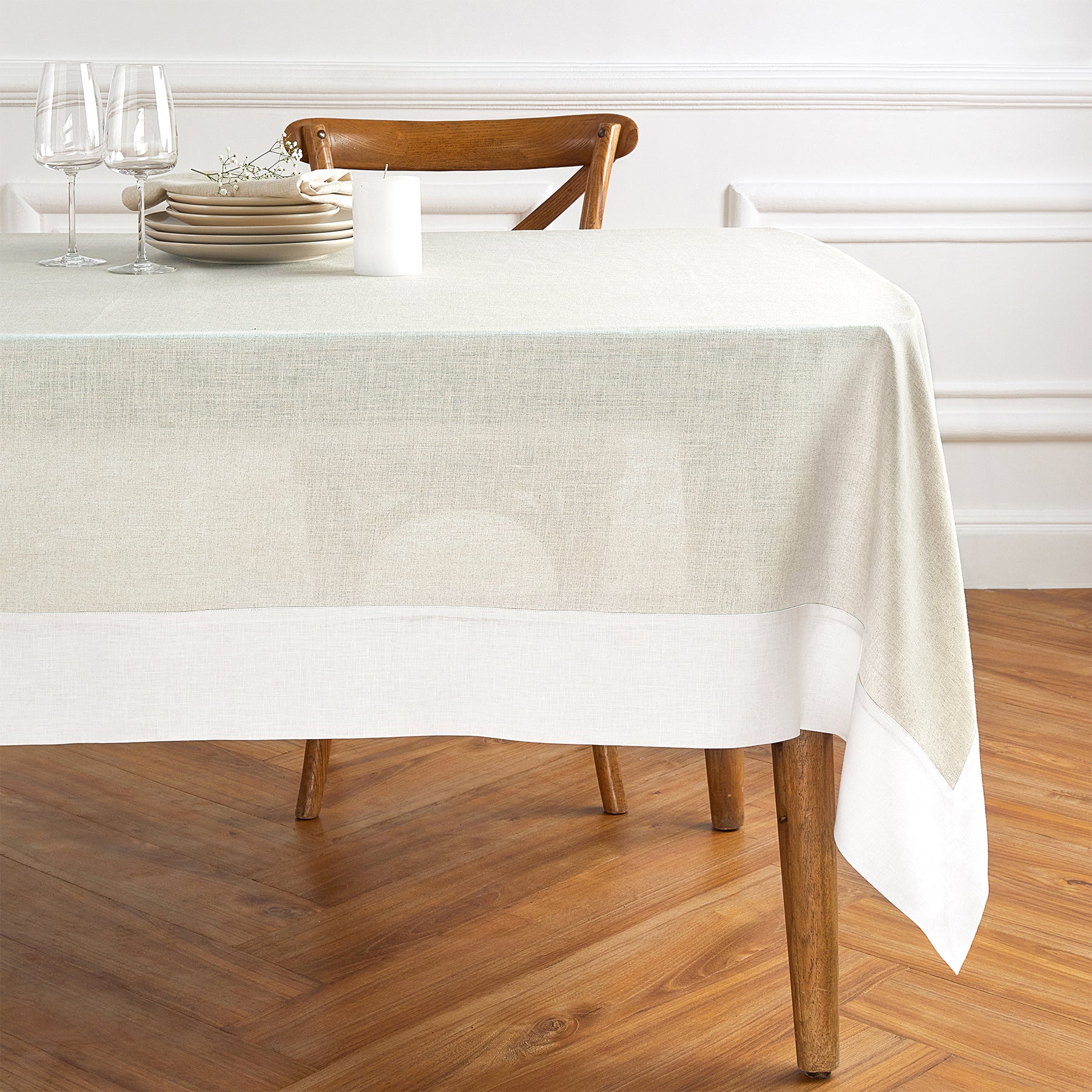 Stylish Contempo Tablecloth for Dining & Parties - Waterproof & Wrinkle-Free - Perfect for Home, Restaurants & Events