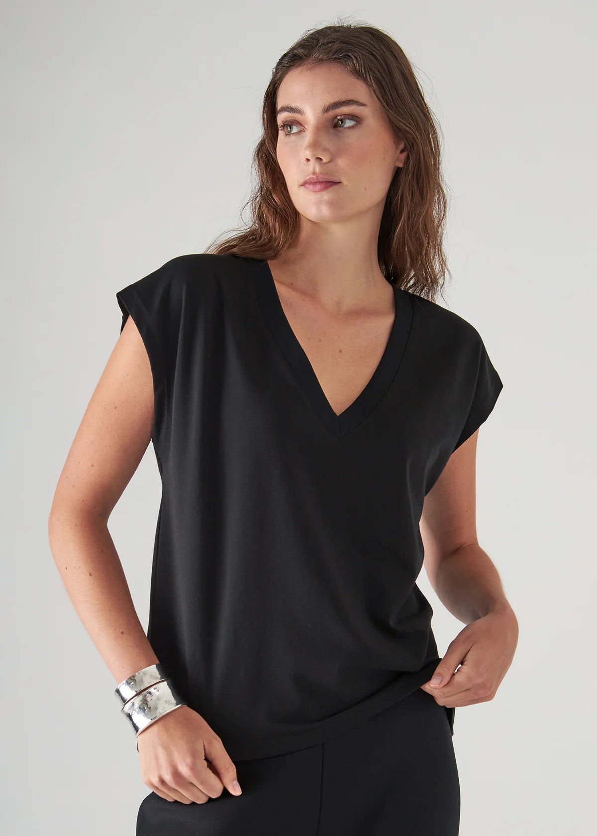 Short Sleeve Iconic V-Neck Dolman Tee - Women's Casual Loose Fit T-Shirt for Everyday Wear, Outfits & Layering