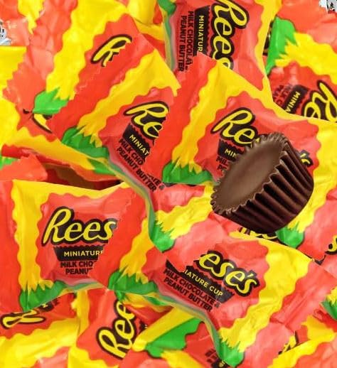 Reese's Miniature Milk Chocolate Peanut Butter Cups - 50 Count Bulk Pack (Approx. 1 lb) - Individually Wrapped for Freshness - Perfect for Halloween Candy, Party Favors, Office Snacks & Gift Baskets