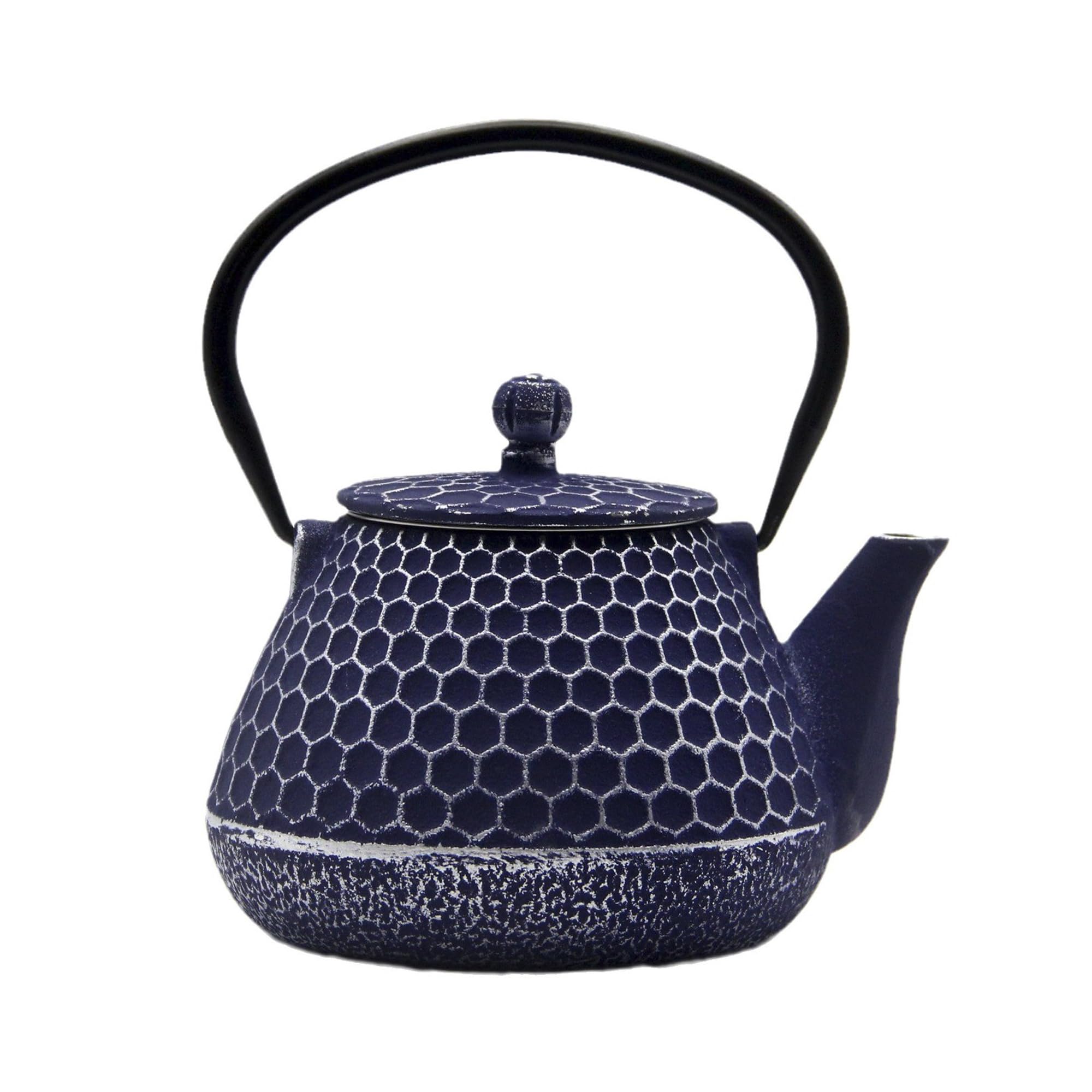 20.3oz Enameled Cast Iron Teapot with Stainless Steel Infuser - Stovetop Safe Japanese Tetsubin Tea Kettle for Loose Leaf Tea, Blue Honeycomb Pattern - Perfect for Home, Office & Tea Ceremonies