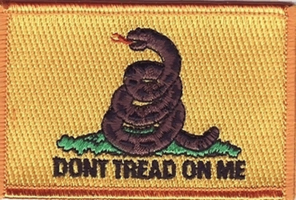 Gadsden Flag Iron-on Embroidered Patch - American Revolutionary Symbol for Jackets, Bags & DIY Crafts | Patriotic Sewing Accessory for Clothing Customization