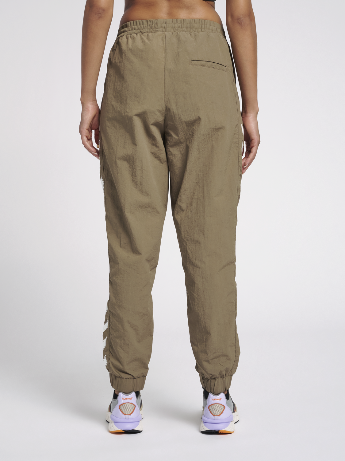 Hummel HMLNIKKI Women's Casual Pants in Walnut Brown - Perfect for Yoga, Lounge & Everyday Wear