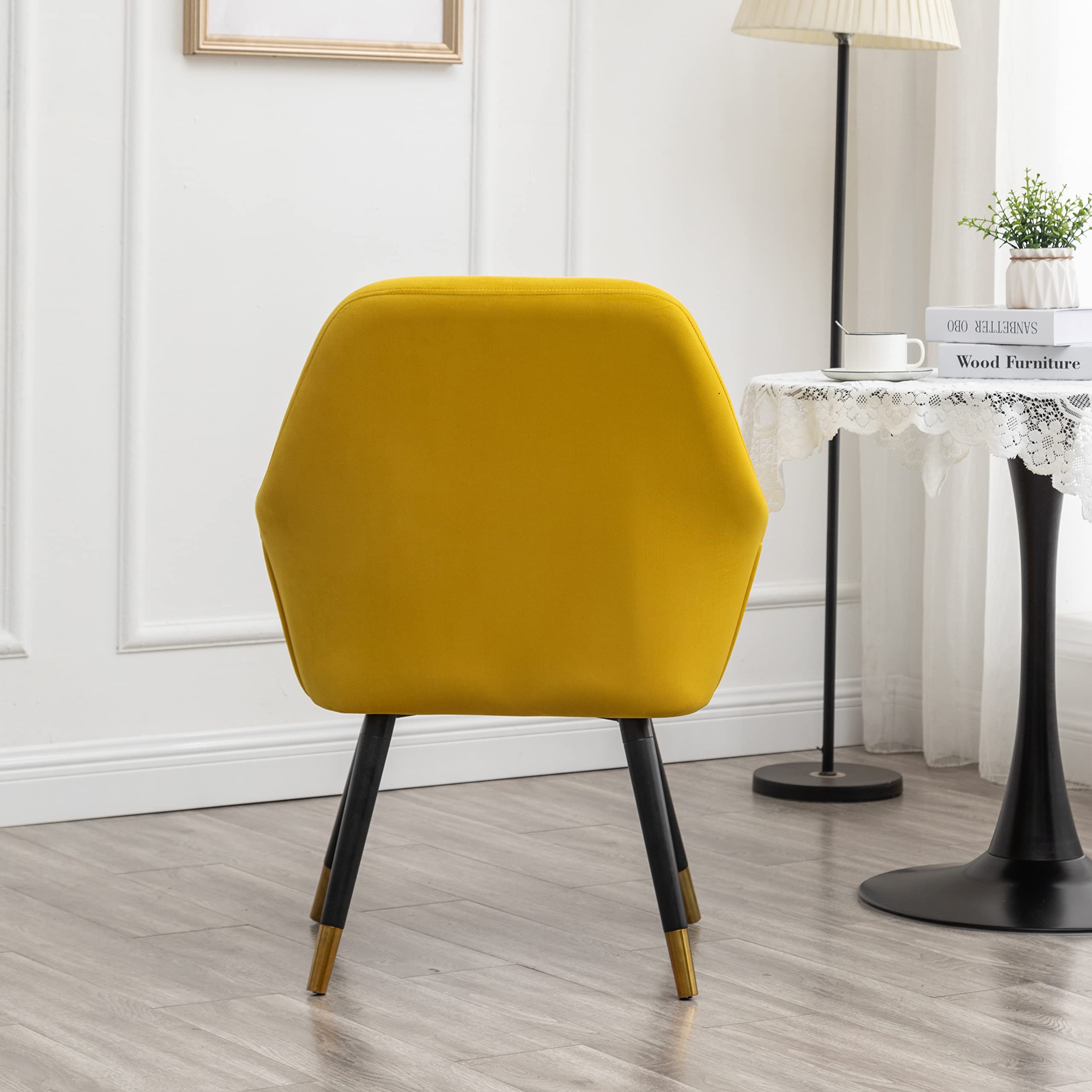 Roundhill Furniture Tuchico Modern Velvet Accent Chair - Plush Upholstered Lounge Chair in Vibrant Yellow | Perfect for Living Room, Bedroom or Office Decor
