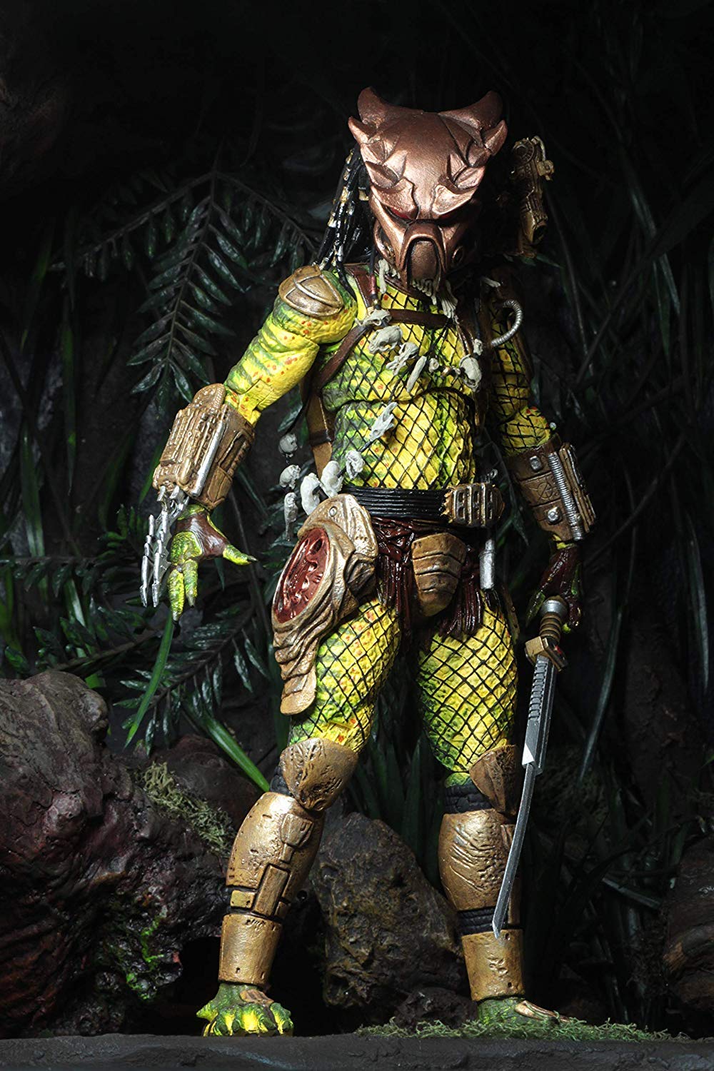 Predator Ultimate Golden Angel 7-Inch Action Figure - Collectible Toy for Fans, Gift for Movie Lovers (Perfect for Display, Cosplay & Role-Playing Games)