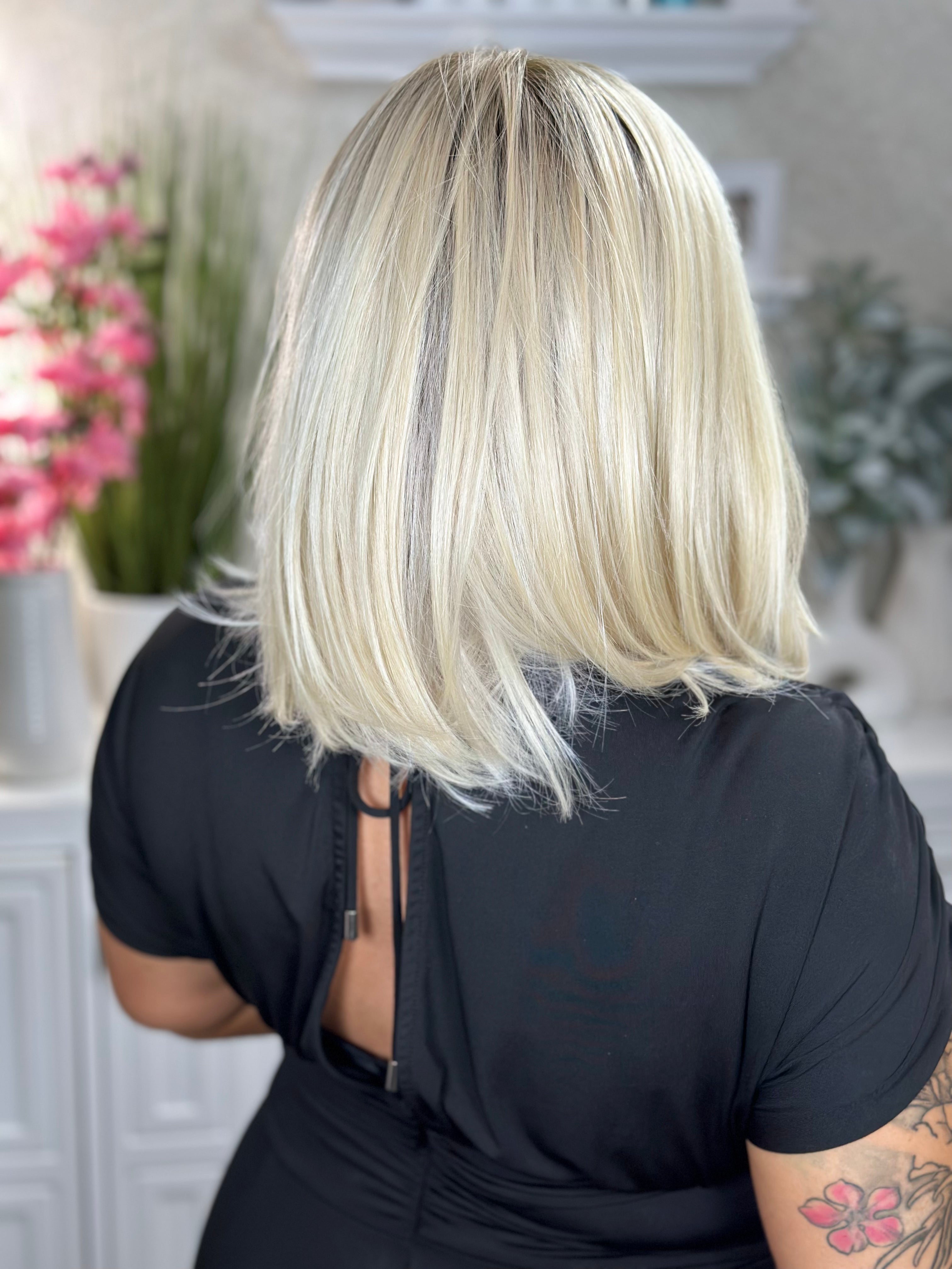 SHOW STOPPER Hollywood Blonde Wig - Premium Synthetic Cosplay Hair for Costume Parties, Halloween & Movie Nights