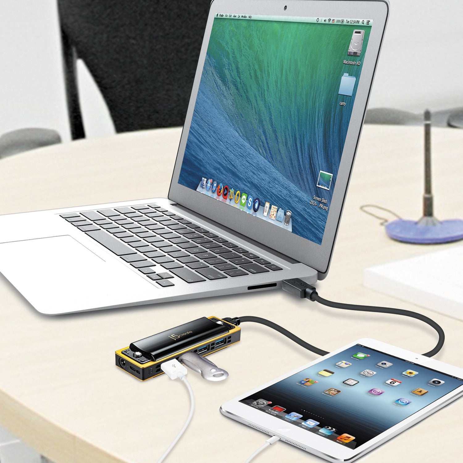 4-Port USB 3.0 Hub with Fast Data Transfer - Compact & Portable for Laptop, PC, Mac - Perfect for Home Office, Gaming & Travel Accessories
