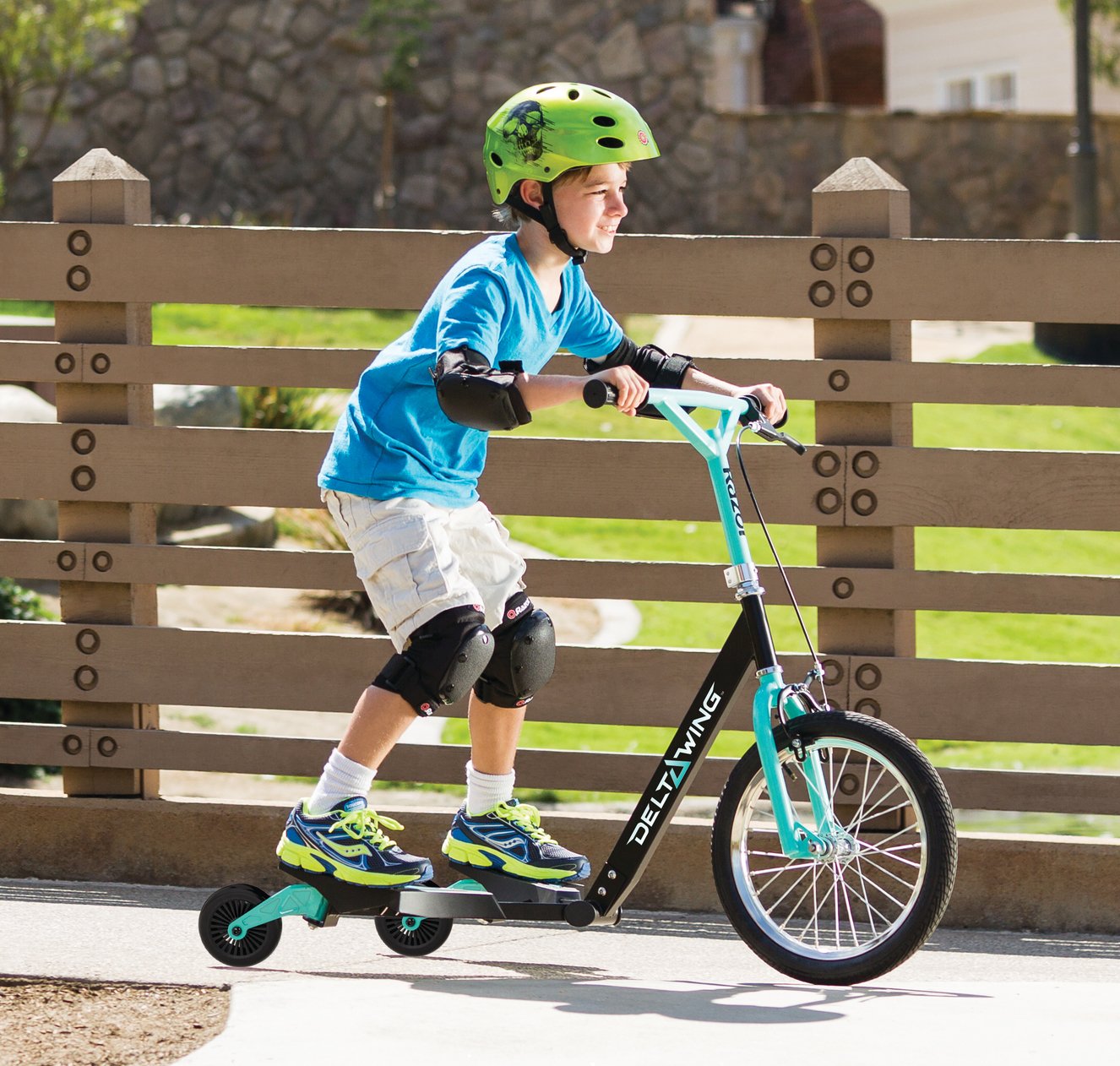 Razor DeltaWing Kick Scooter for Kids & Adults - Lightweight Aluminum Frame, Smooth Ride, Black/Mint Green - Perfect for Commuting, Neighborhood Fun & Outdoor Adventures