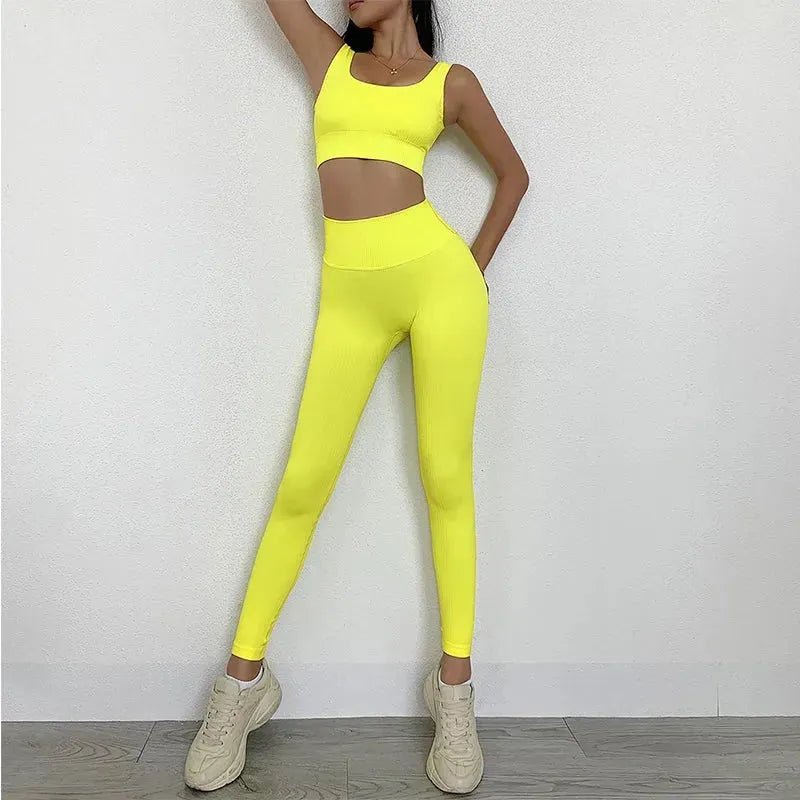 2-Piece Seamless Women's Yoga Outfit - Push Up Sports Bra & High Waist Leggings Gym Set for Workouts, Running & Yoga | Moisture-Wicking Activewear for Women